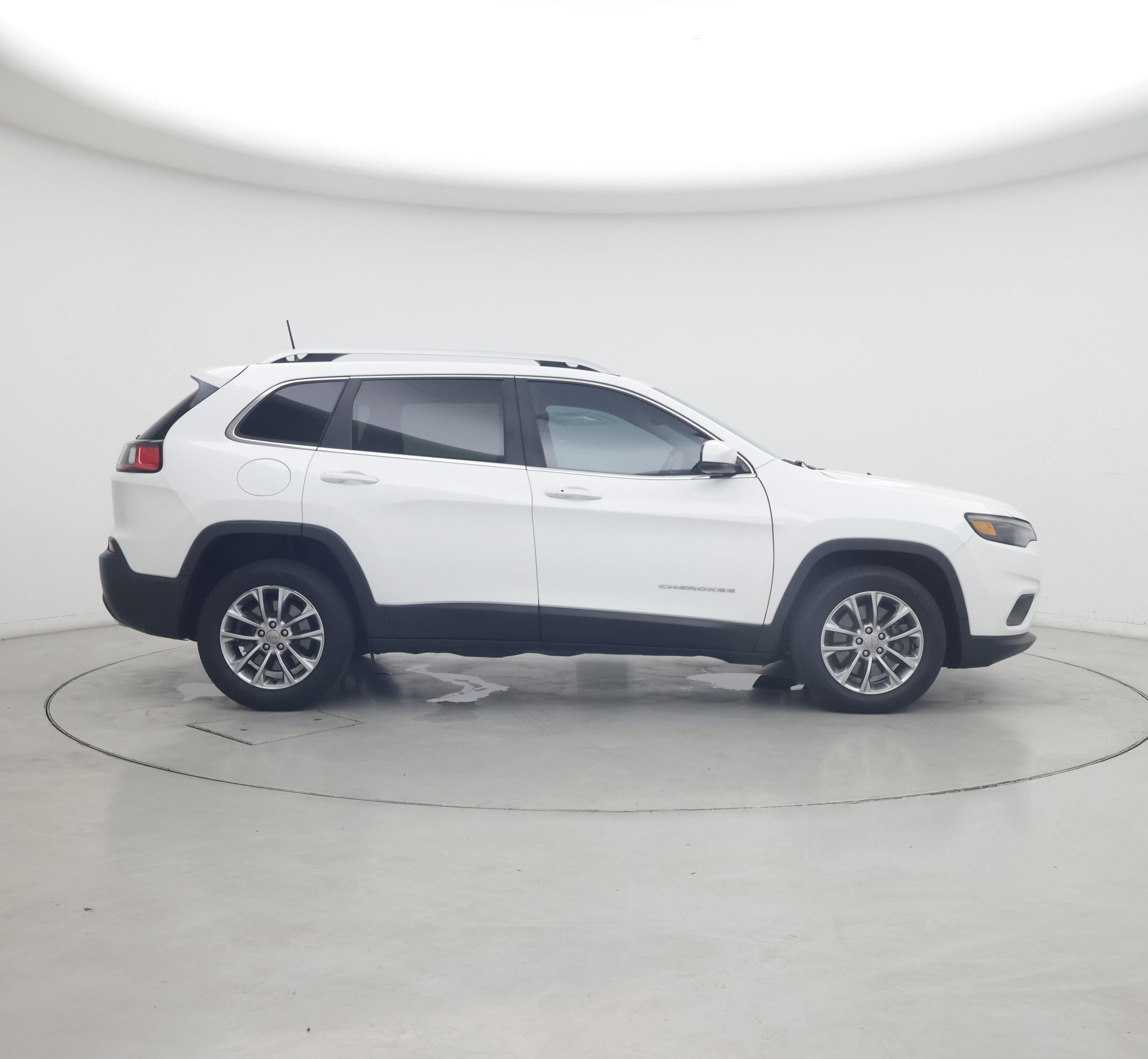 Thumbnail: 2019 Jeep Cherokee - 7