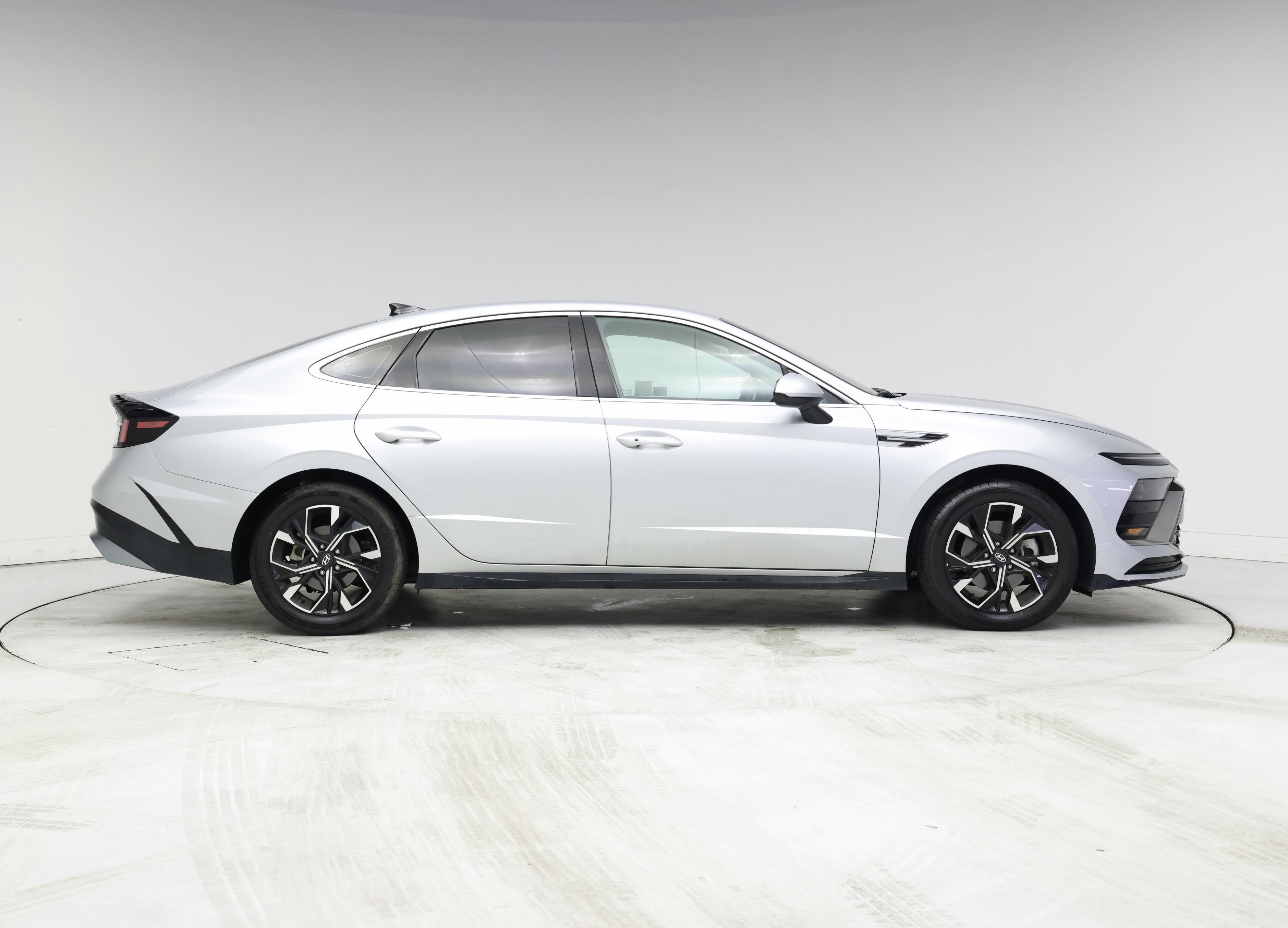 Thumbnail: 2024 Hyundai Sonata - 7