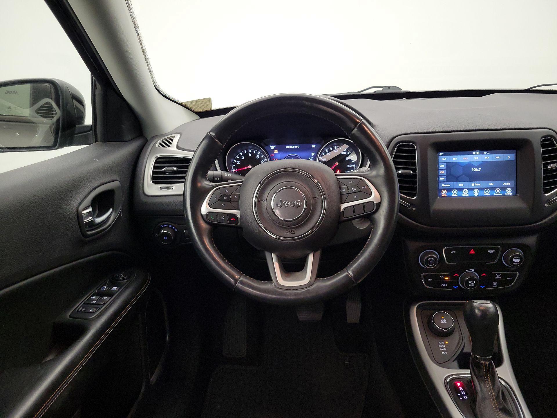 Thumbnail: 2018 Jeep Compass - 10
