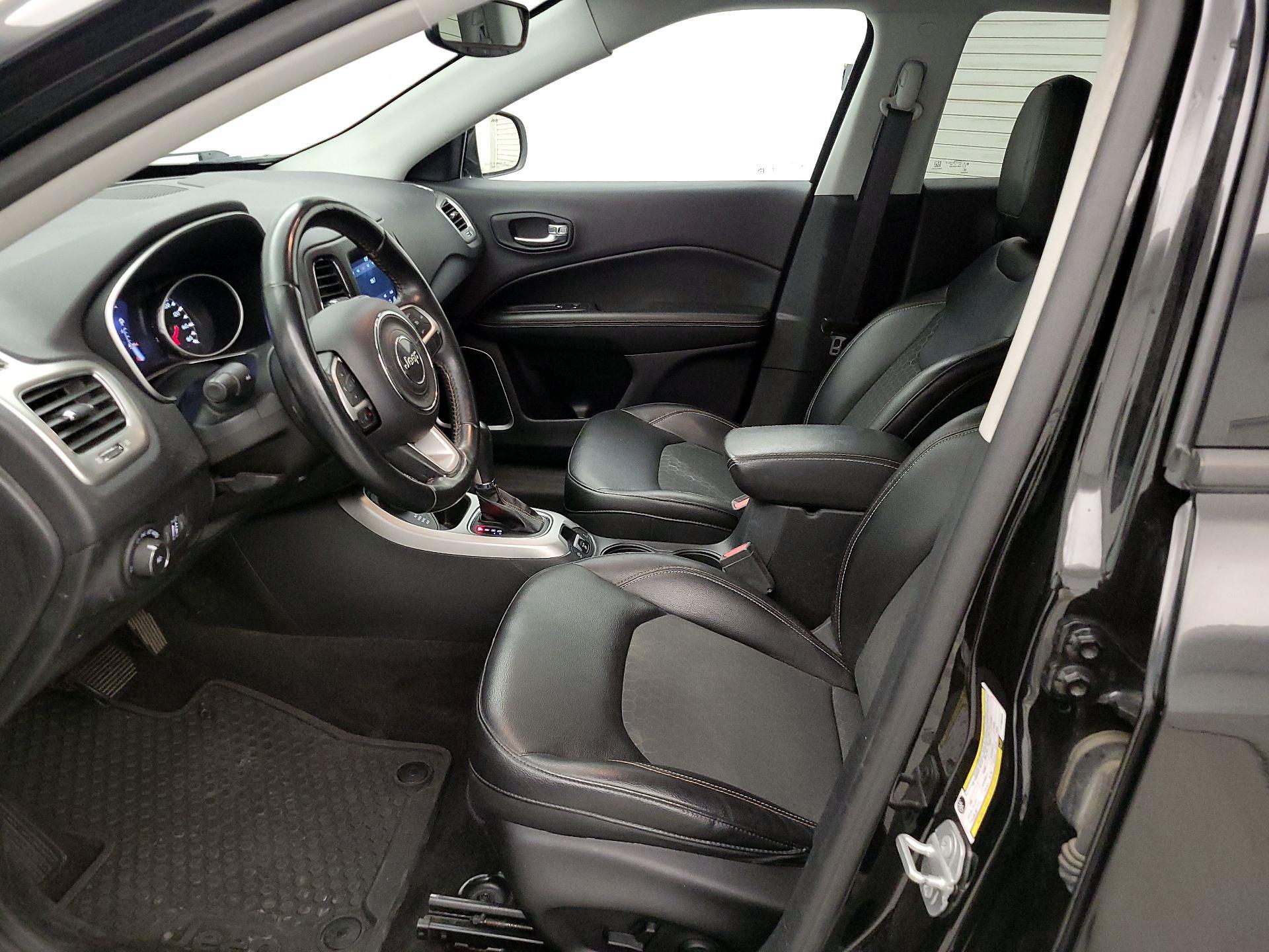 Thumbnail: 2018 Jeep Compass - 11
