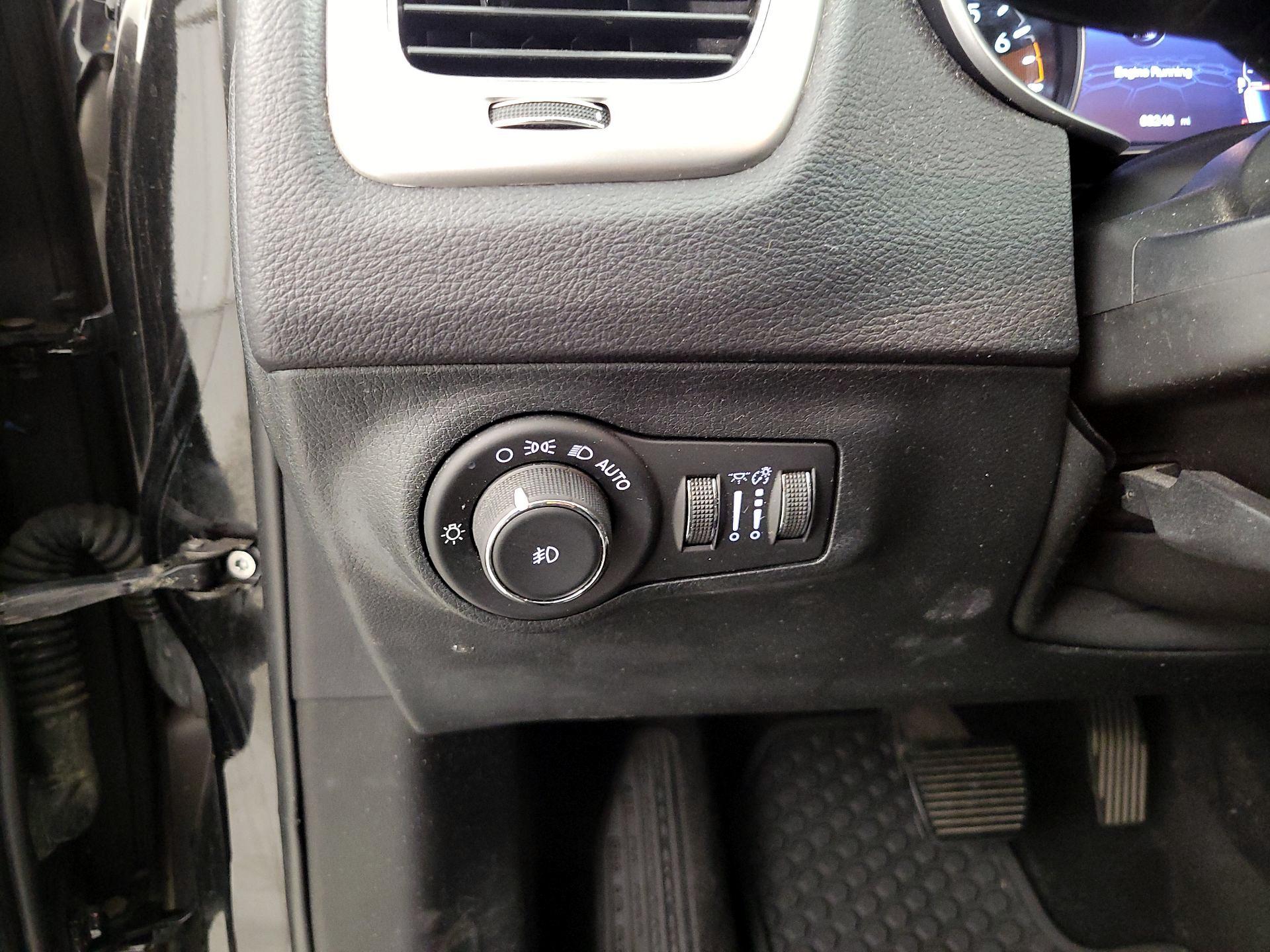 Thumbnail: 2018 Jeep Compass - 13