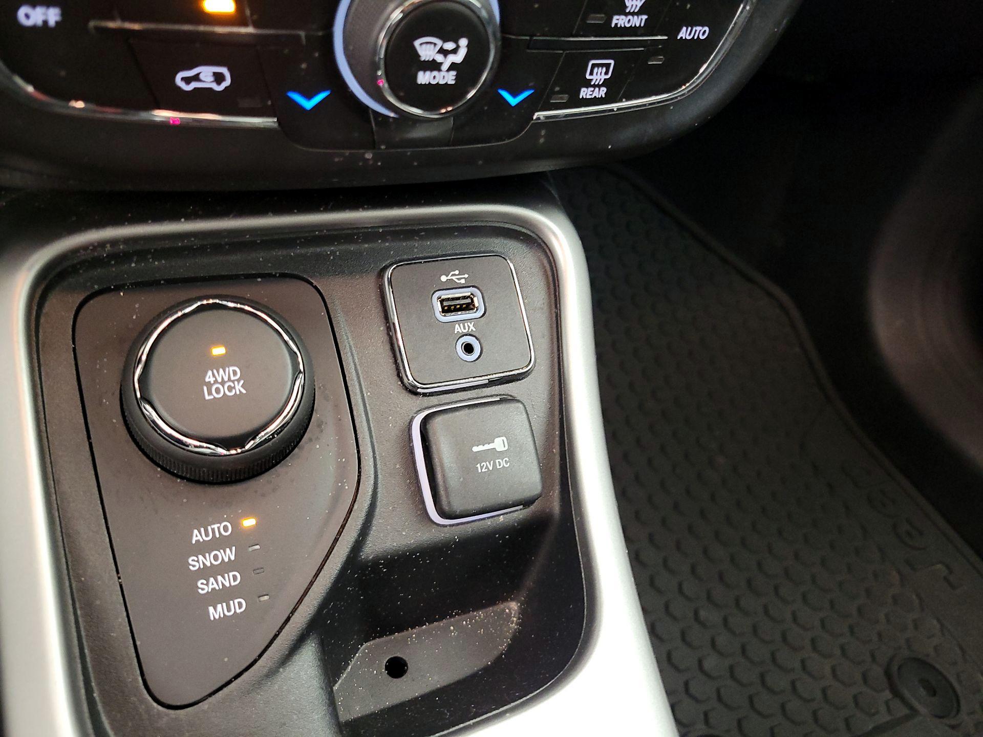 Thumbnail: 2018 Jeep Compass - 18