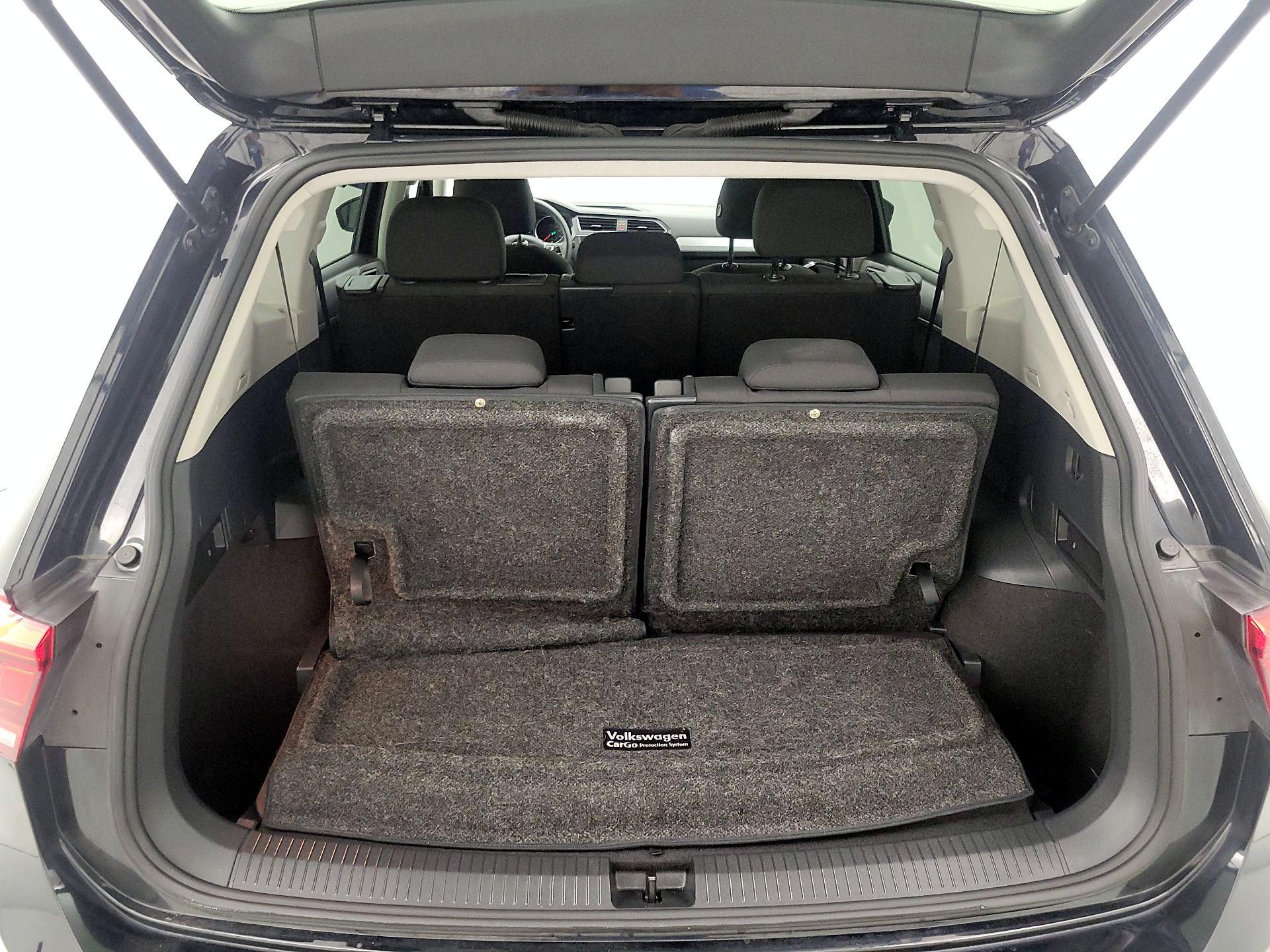 Thumbnail: 2021 Volkswagen Tiguan - 20