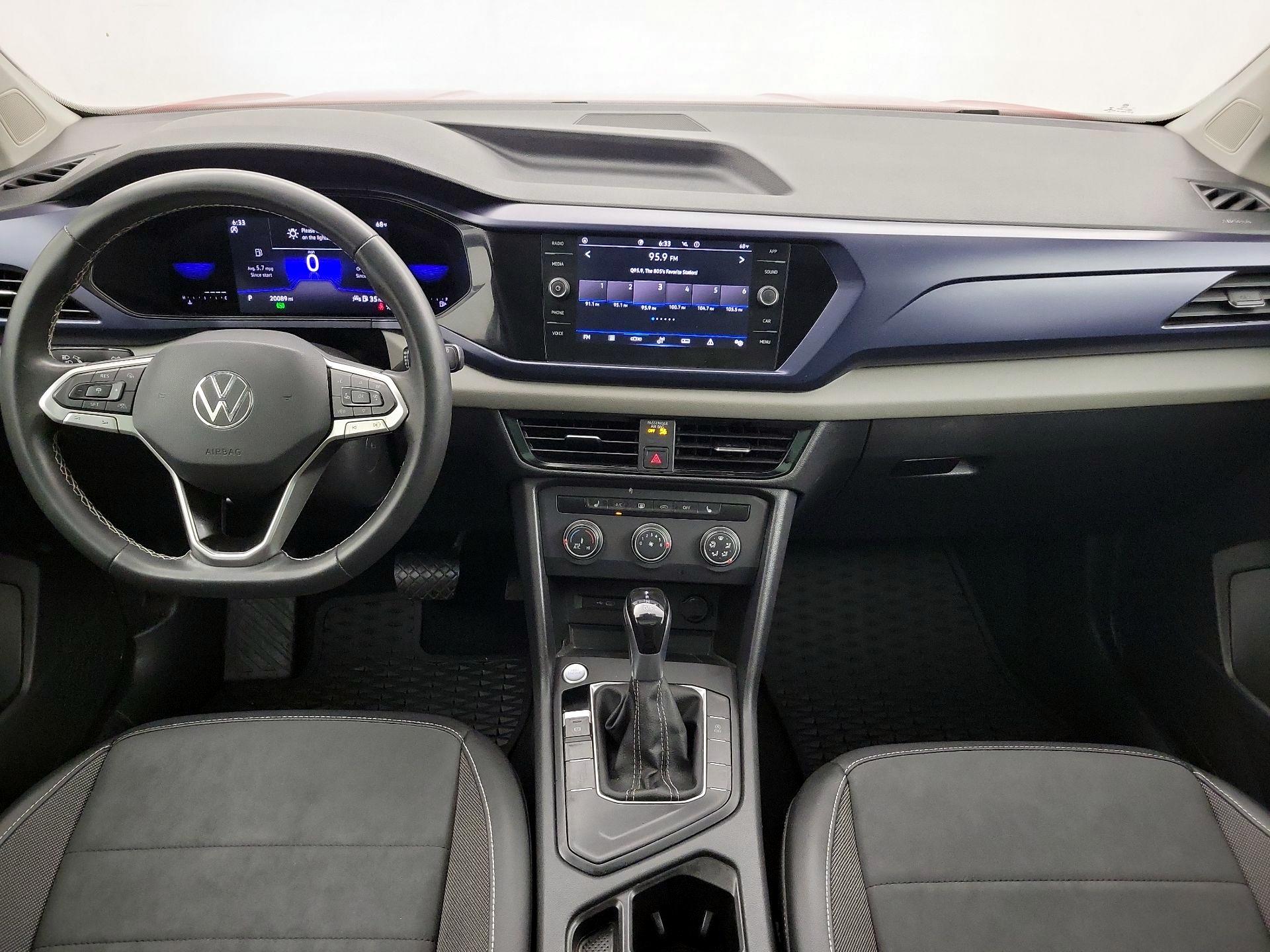 Thumbnail: 2022 Volkswagen Taos - 9