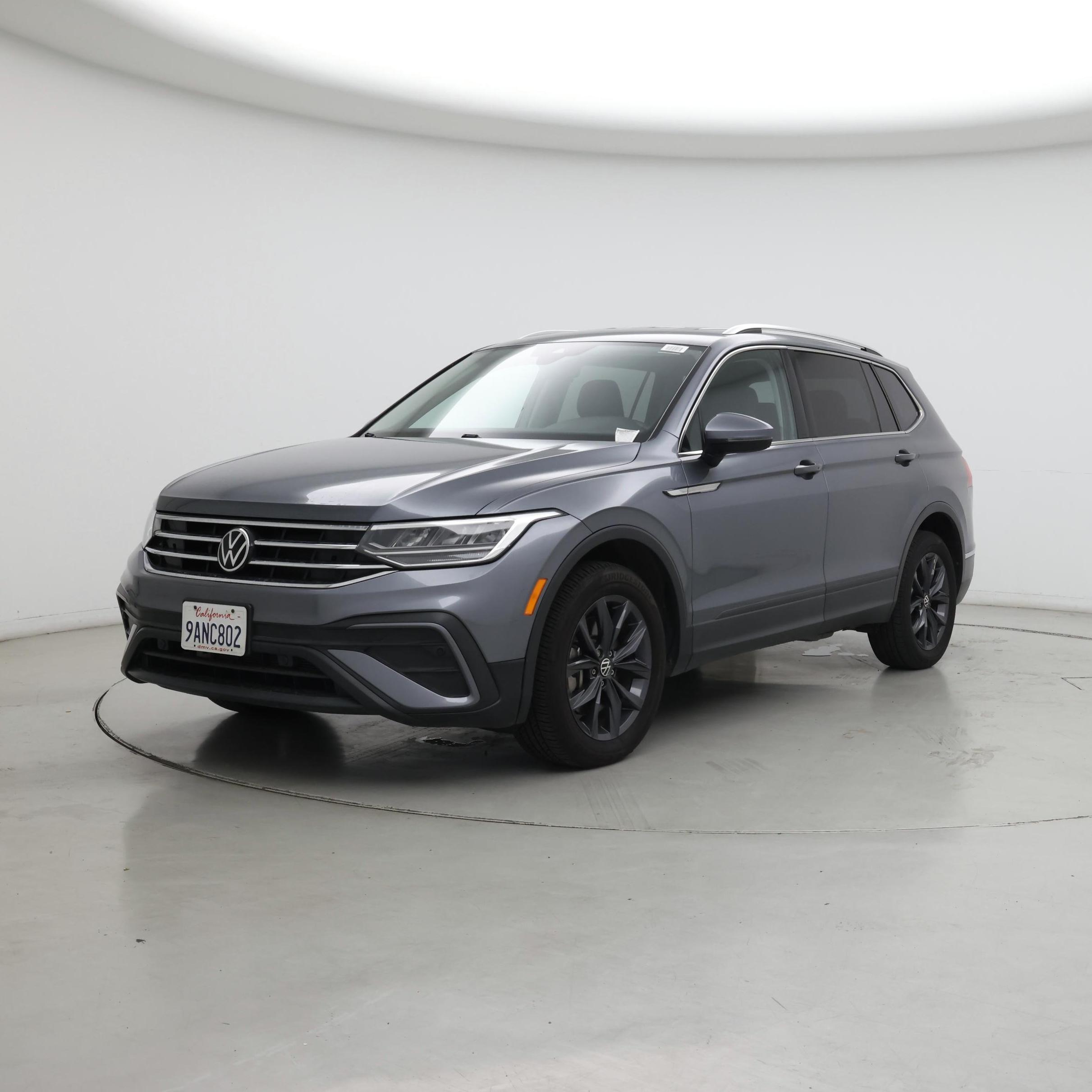 Thumbnail: 2022 Volkswagen Tiguan - 4