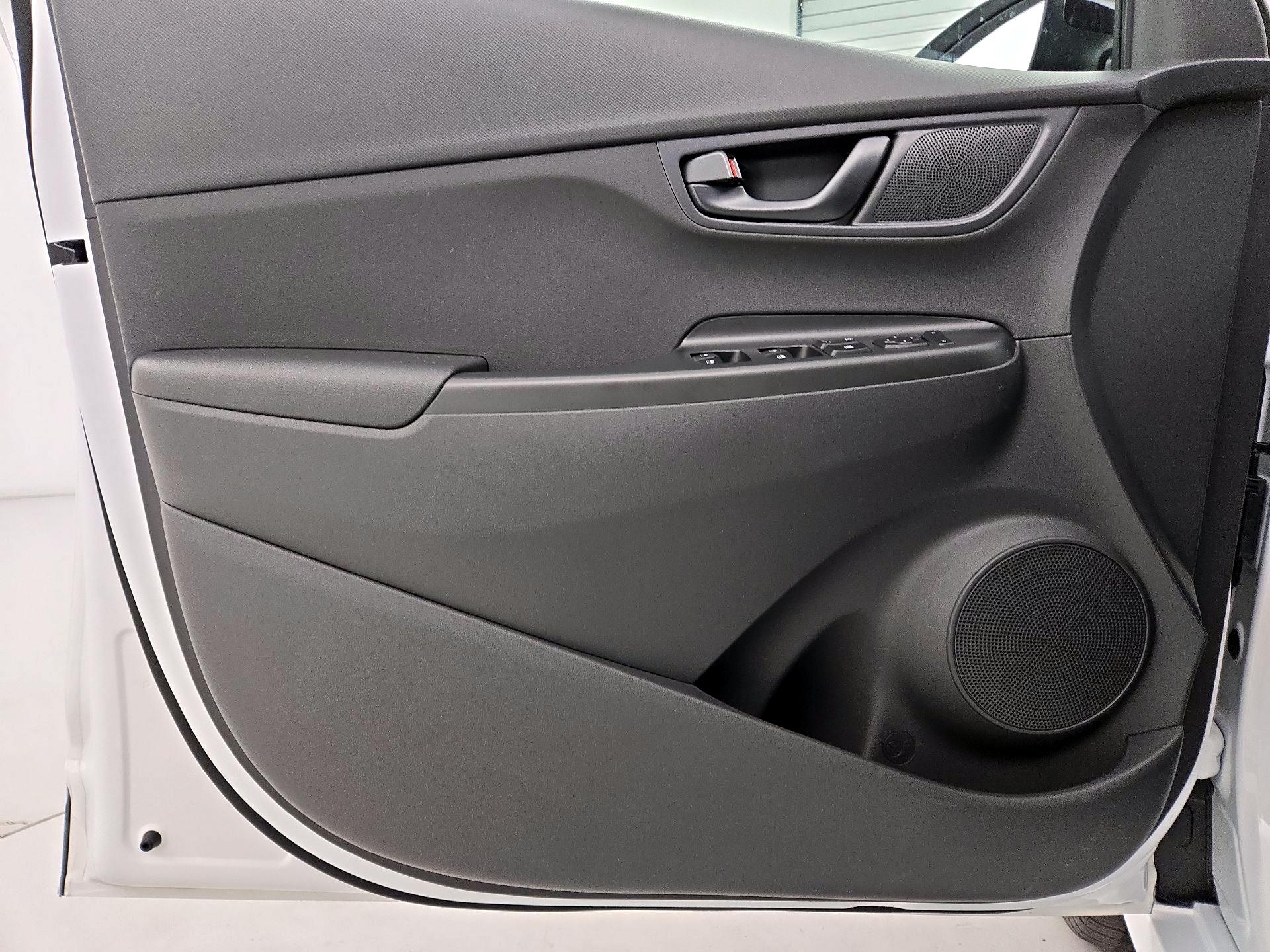 Thumbnail: 2023 Hyundai Kona - 10