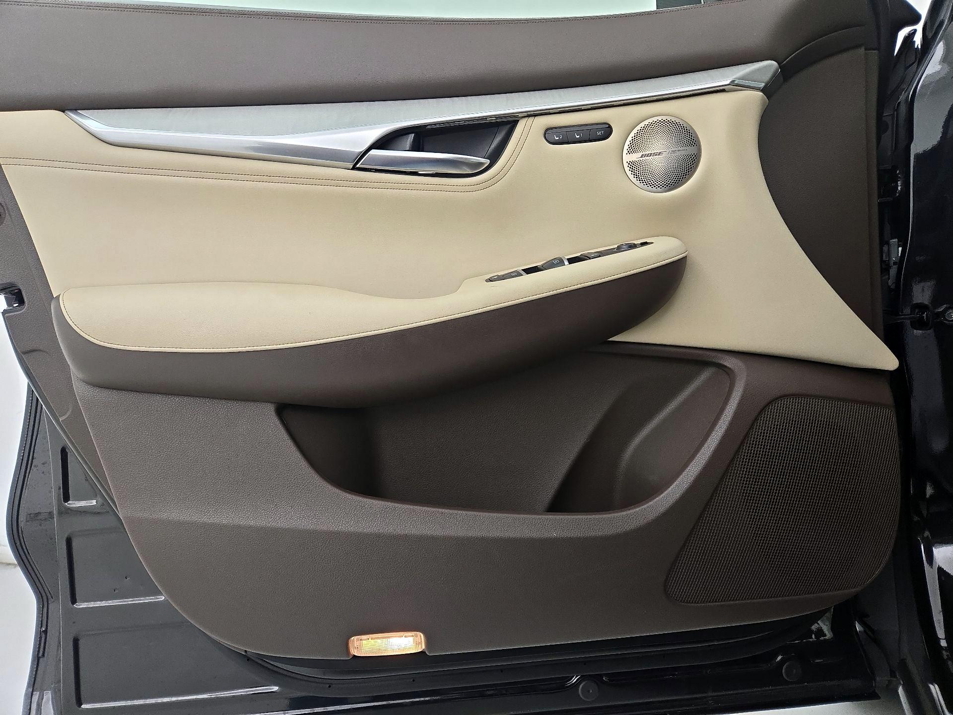 Thumbnail: 2019 INFINITI QX50 - 12