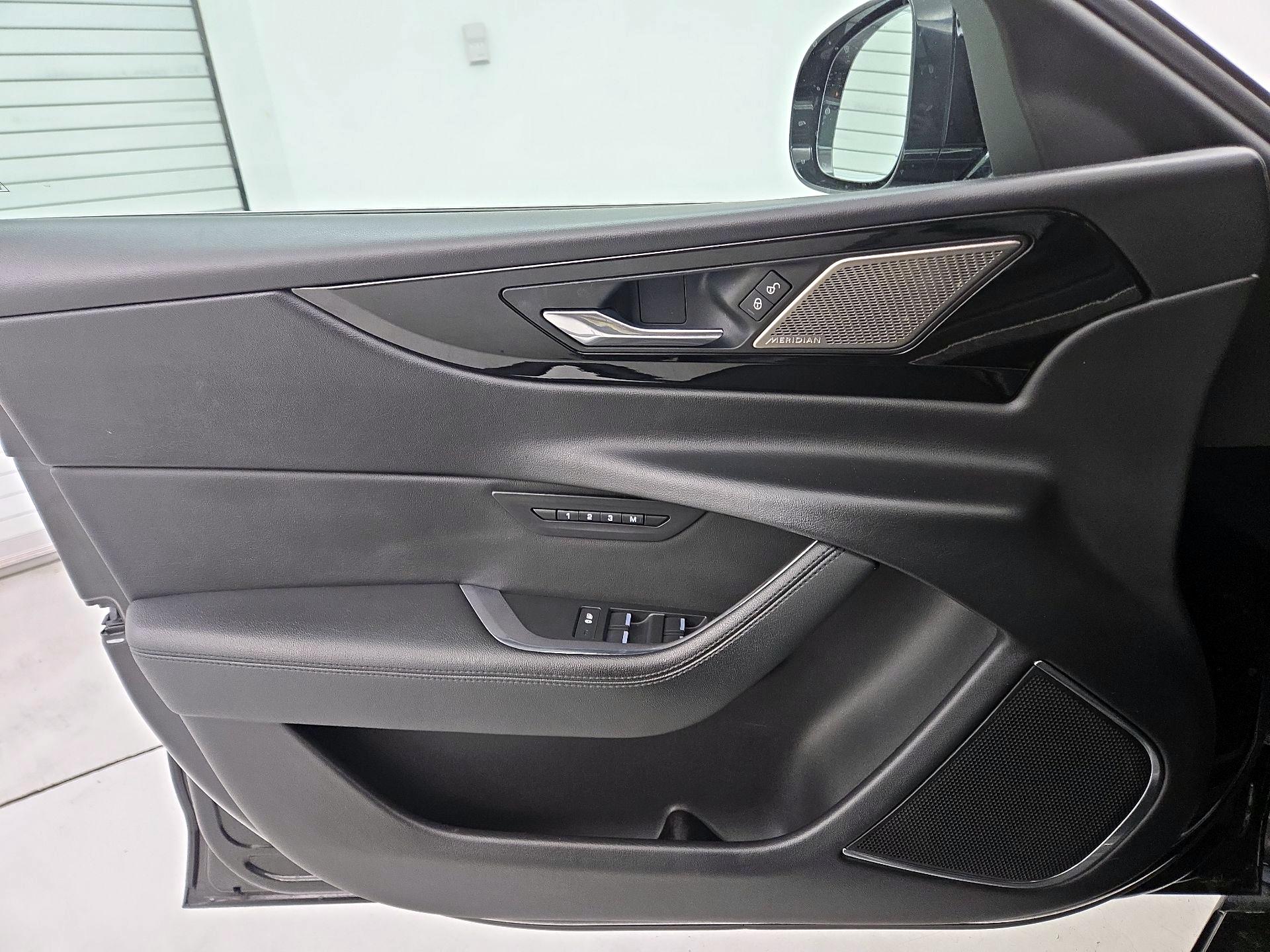 Thumbnail: 2020 Jaguar XE - 12