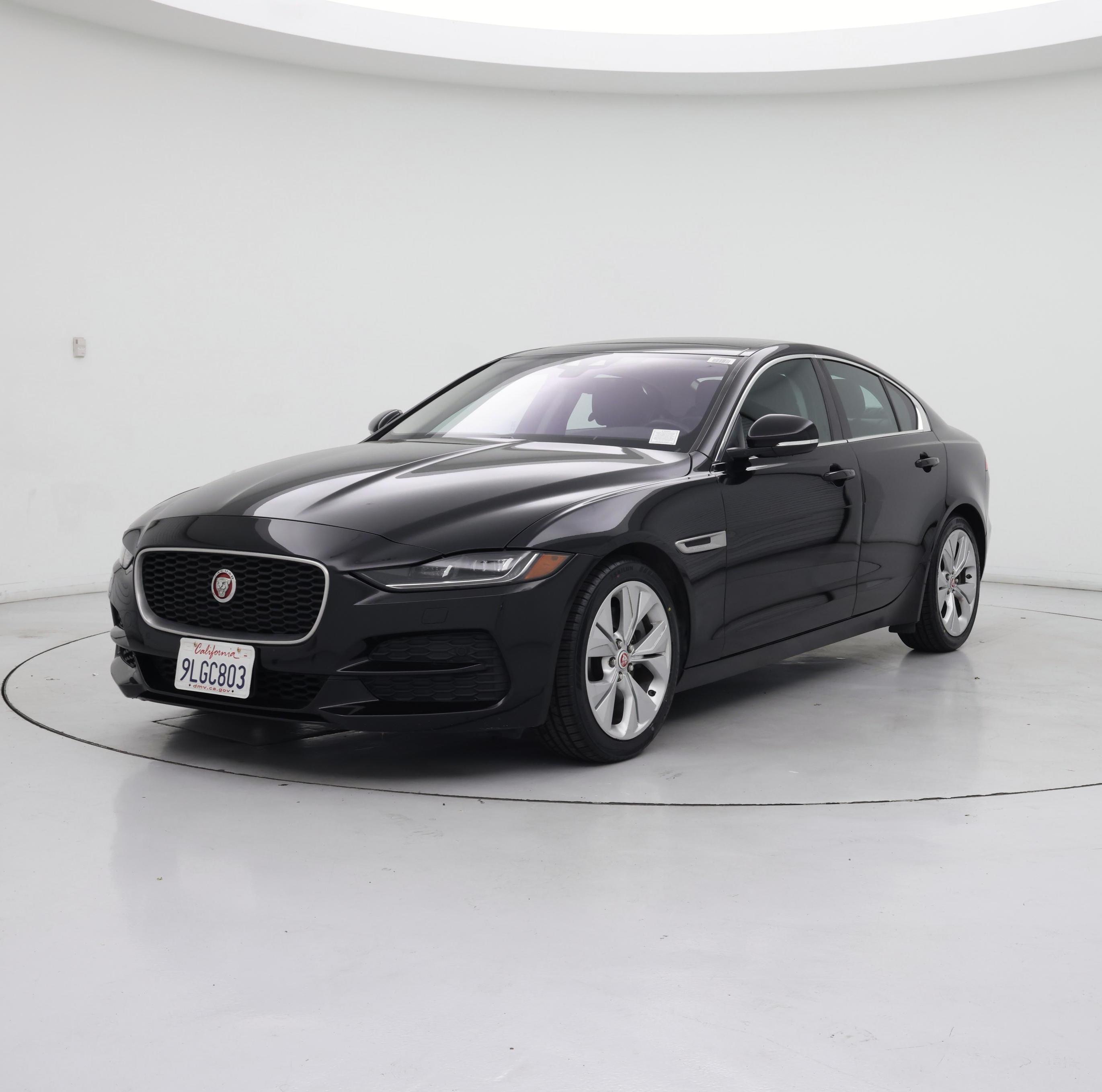 Thumbnail: 2020 Jaguar XE - 4