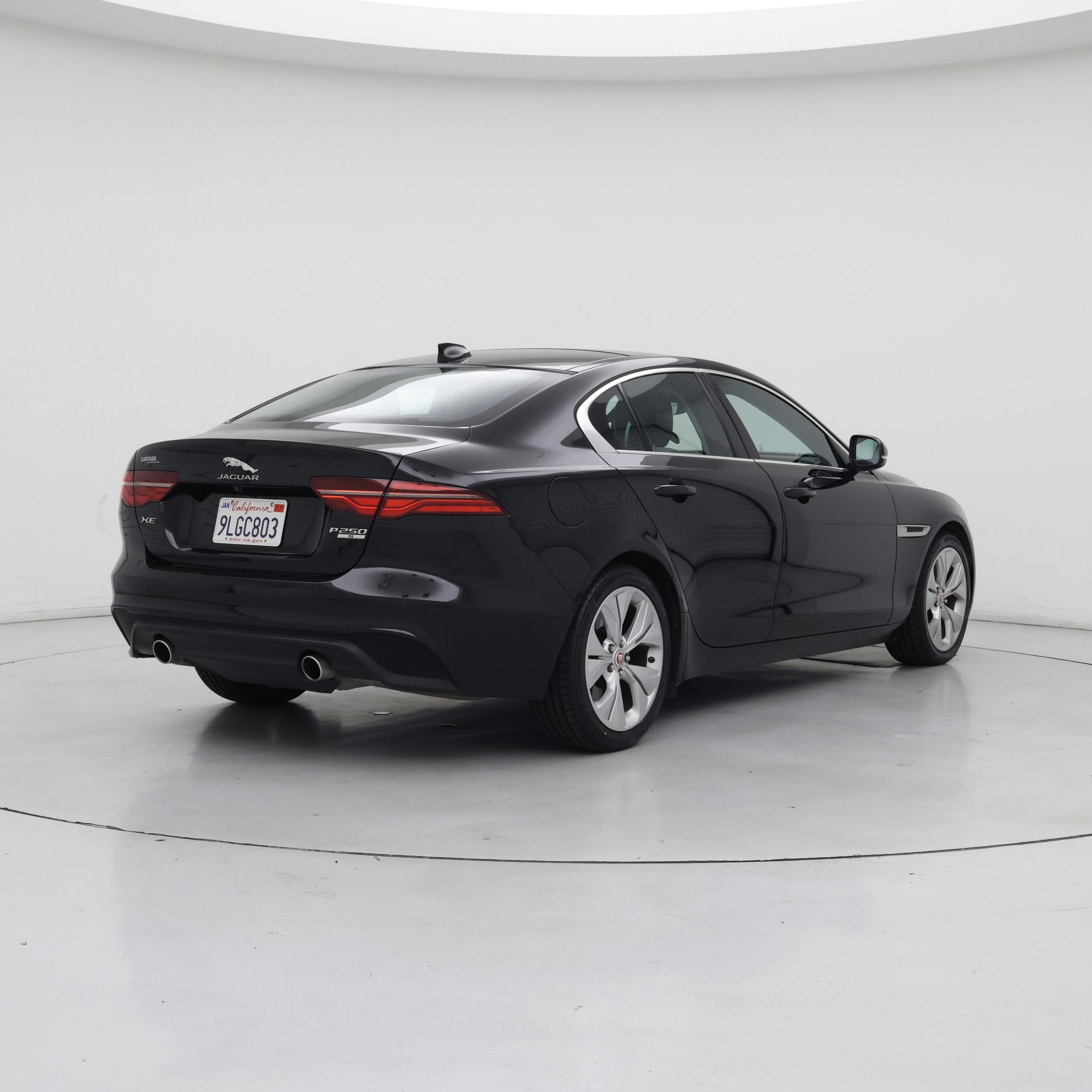 Thumbnail: 2020 Jaguar XE - 8
