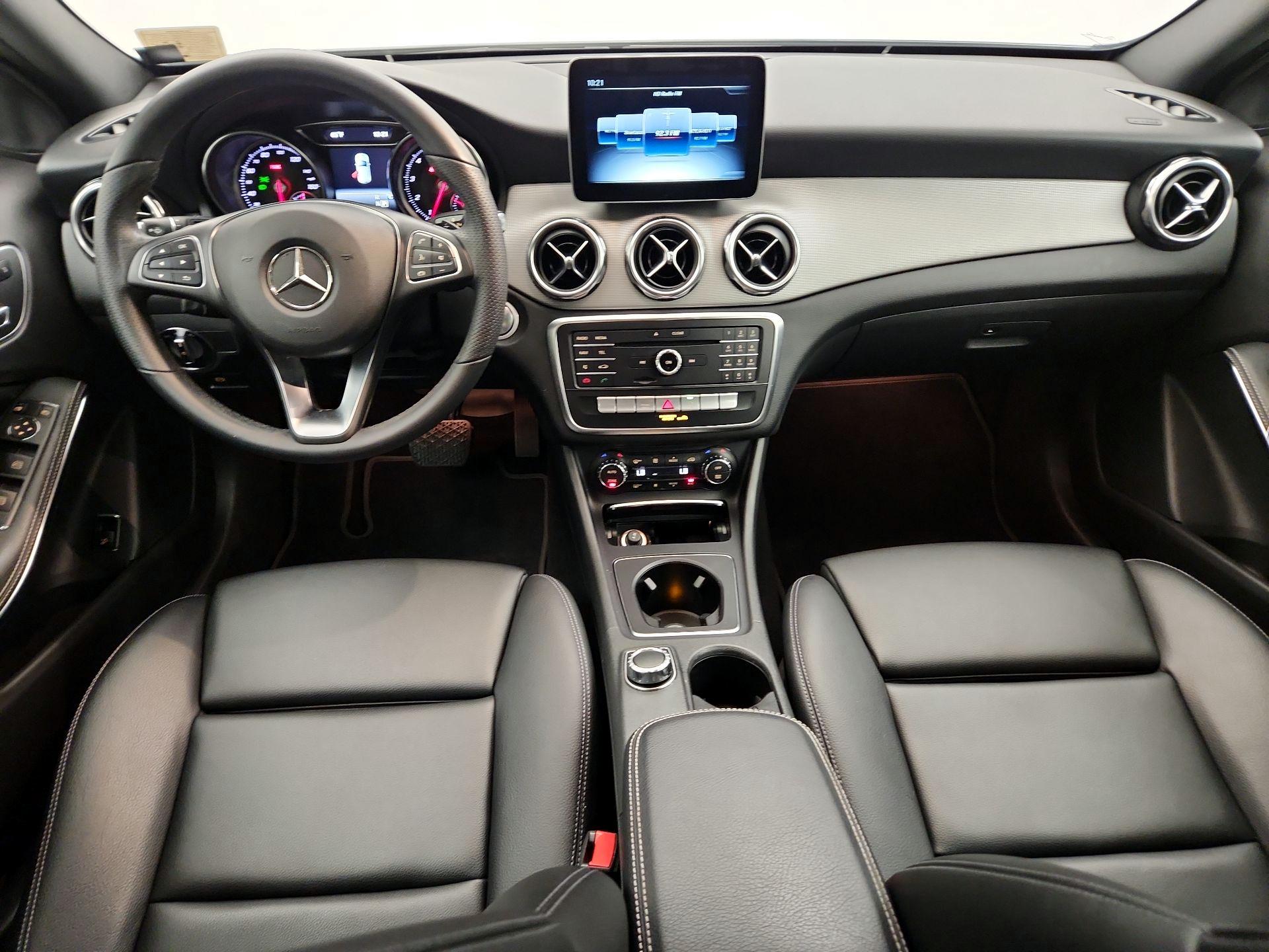 Thumbnail: 2020 Mercedes-Benz GLA - 9