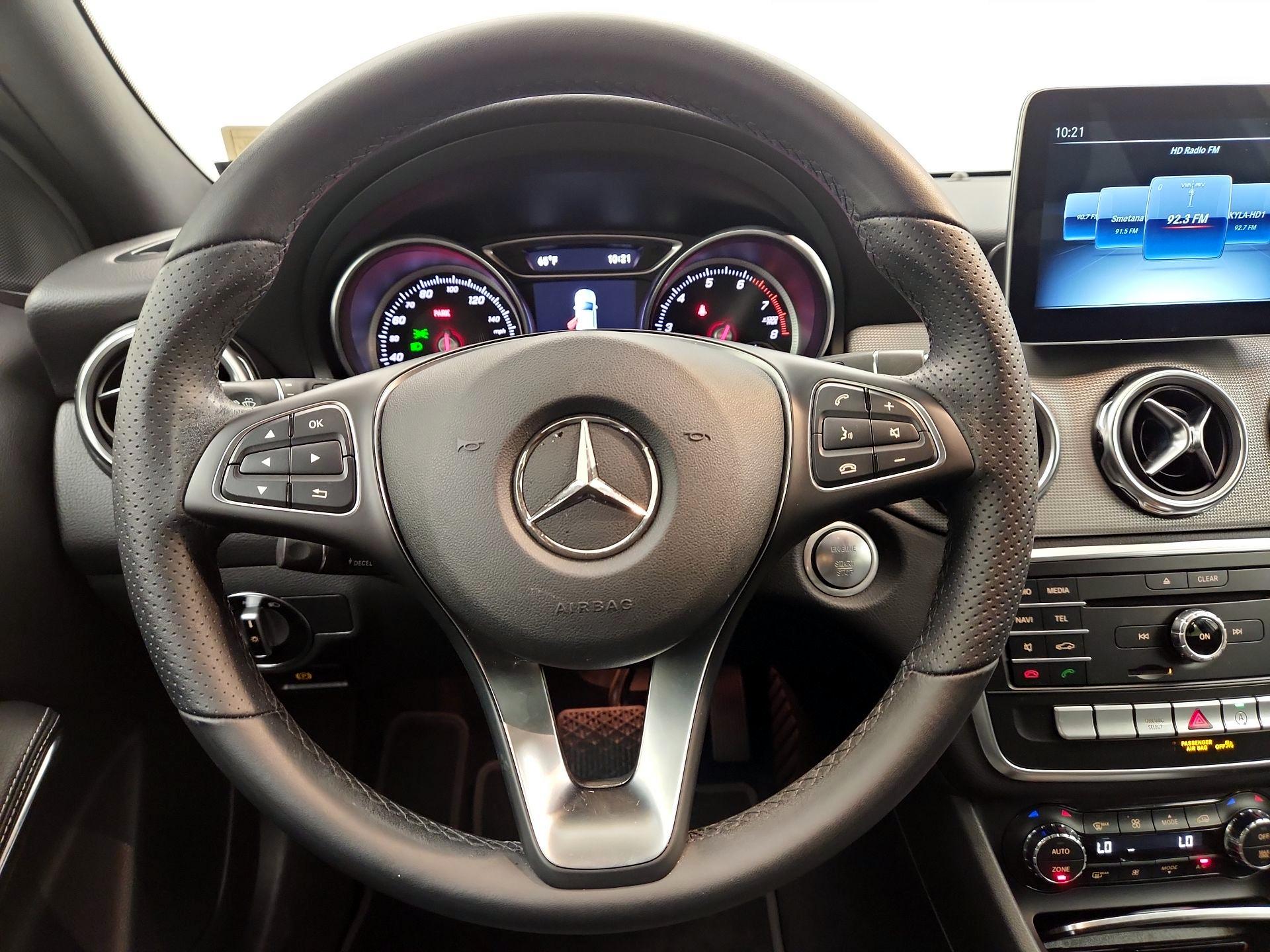 Thumbnail: 2020 Mercedes-Benz GLA - 10