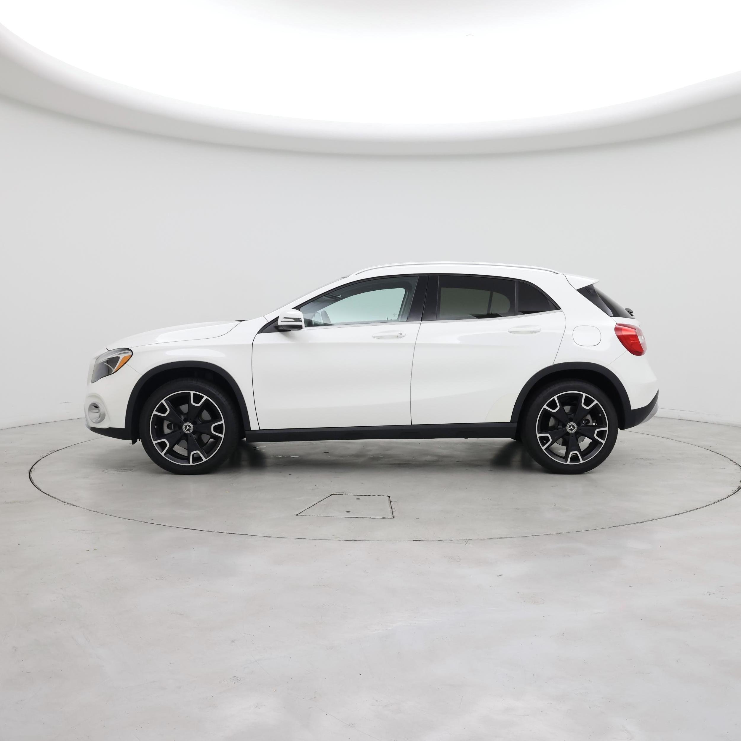 Thumbnail: 2020 Mercedes-Benz GLA - 3