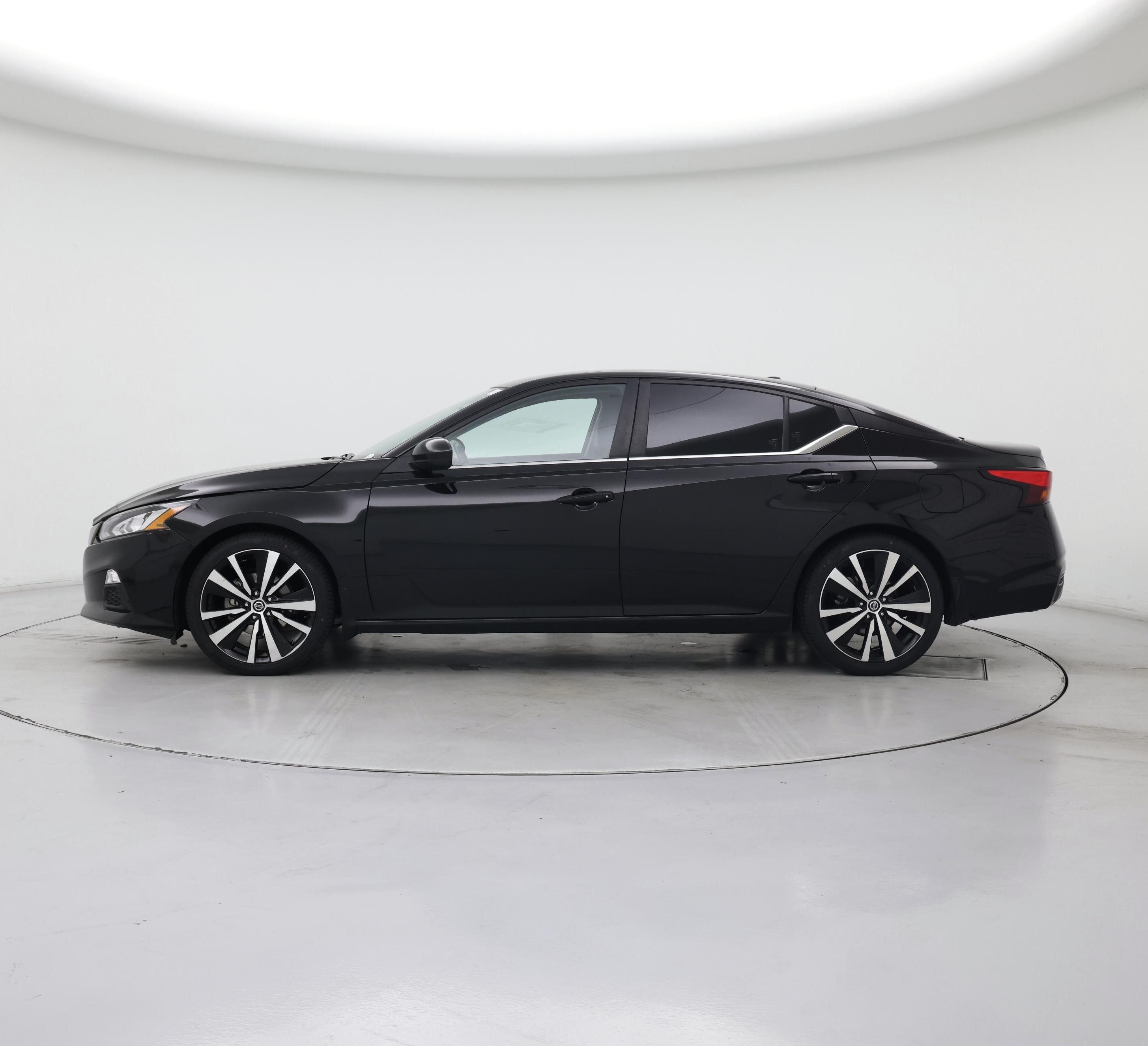 Thumbnail: 2022 Nissan Altima - 3
