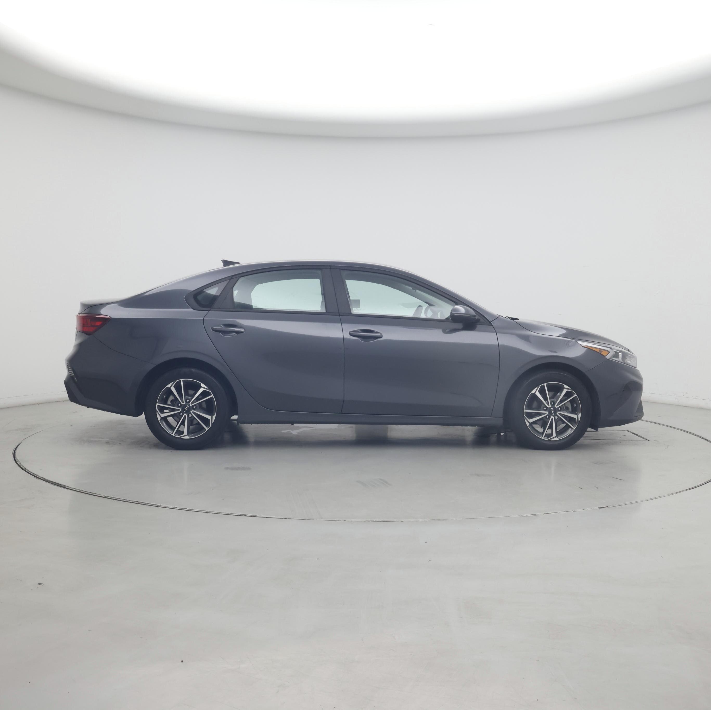 Thumbnail: 2023 Kia Forte - 7