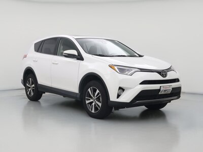 White 2018 Toyota RAV4 XLE