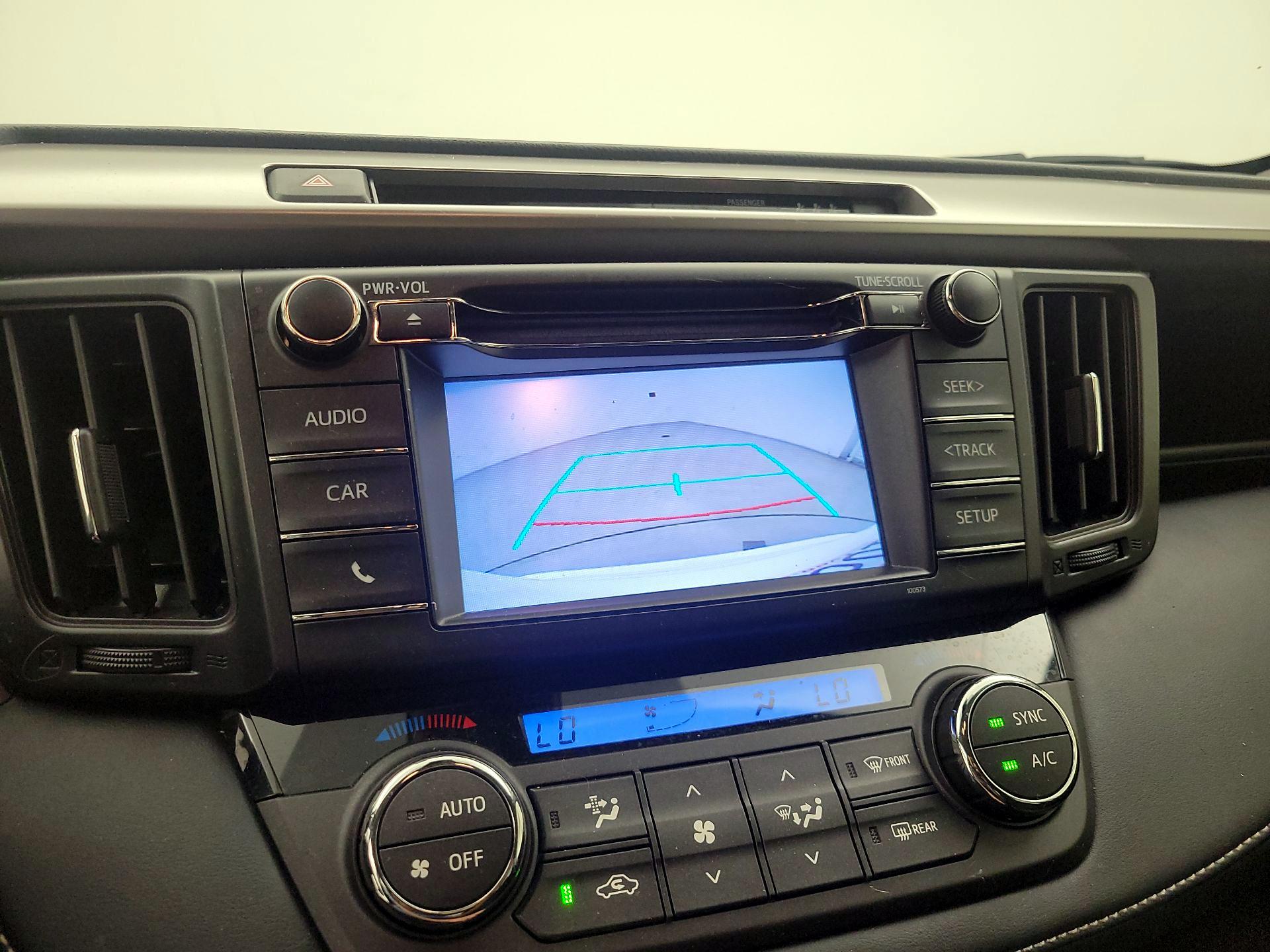 Thumbnail: 2018 Toyota RAV4 - 14