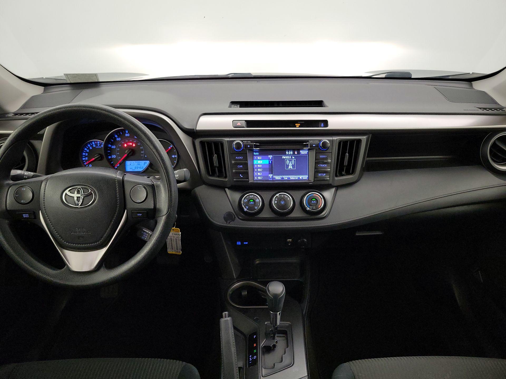 Thumbnail: 2016 Toyota RAV4 - 9