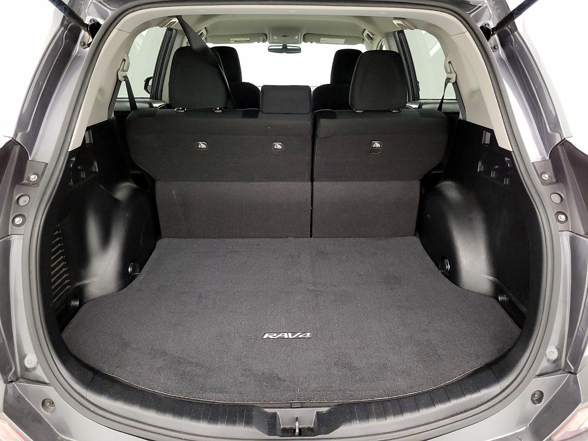 Thumbnail: 2016 Toyota RAV4 - 20