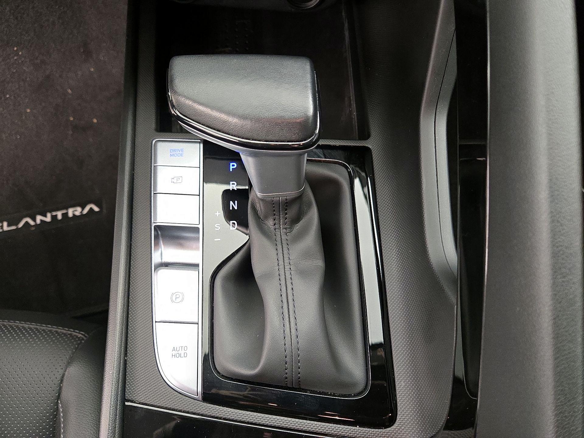 Thumbnail: 2023 Hyundai Elantra - 16