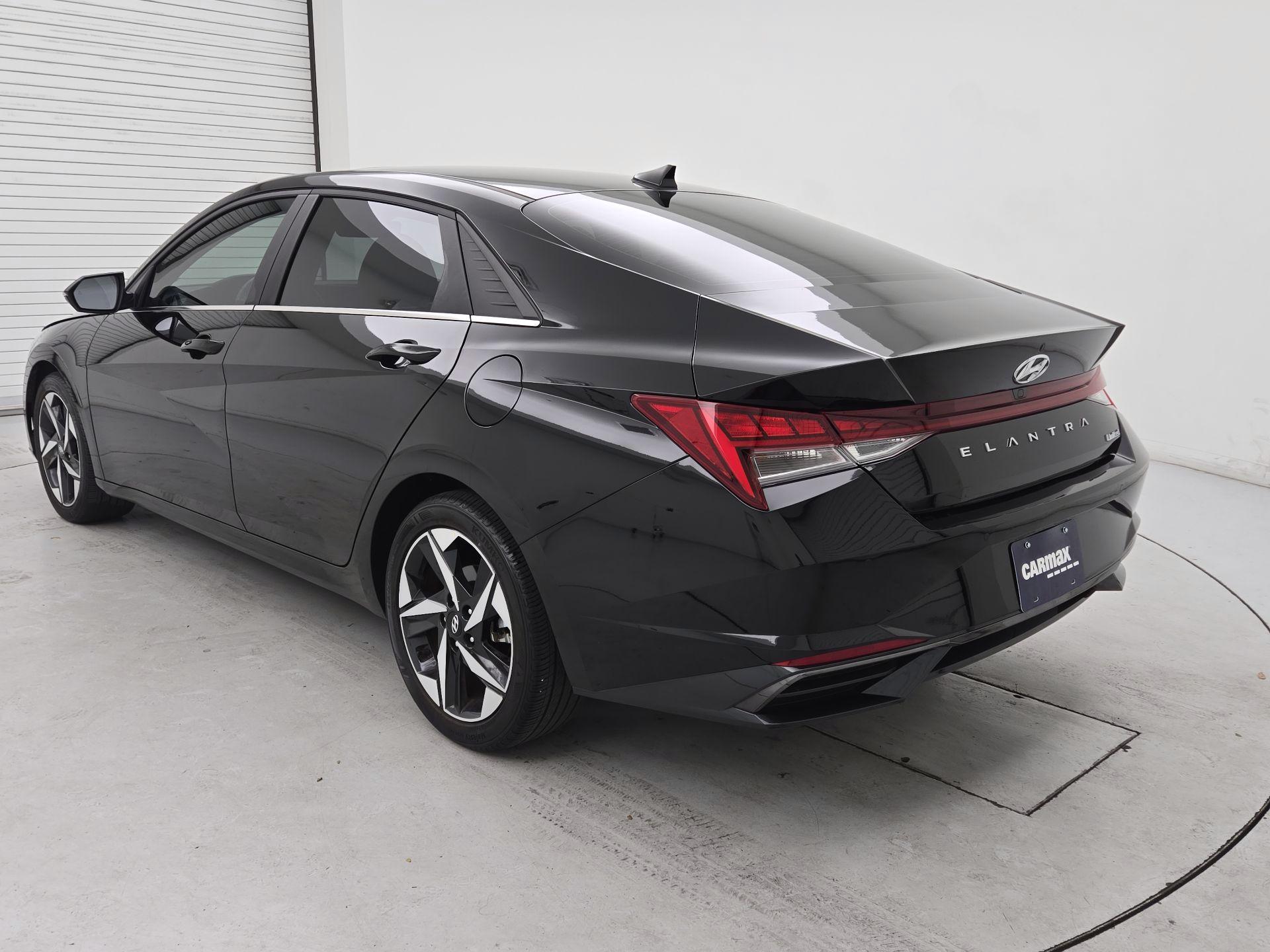 Thumbnail: 2023 Hyundai Elantra - 7
