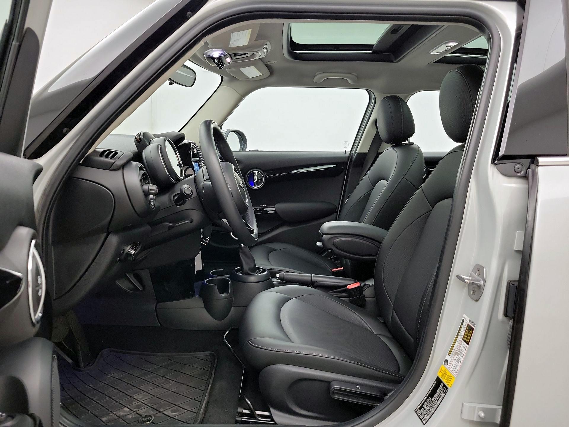 Thumbnail: 2019 MINI Cooper Hardtop - 11