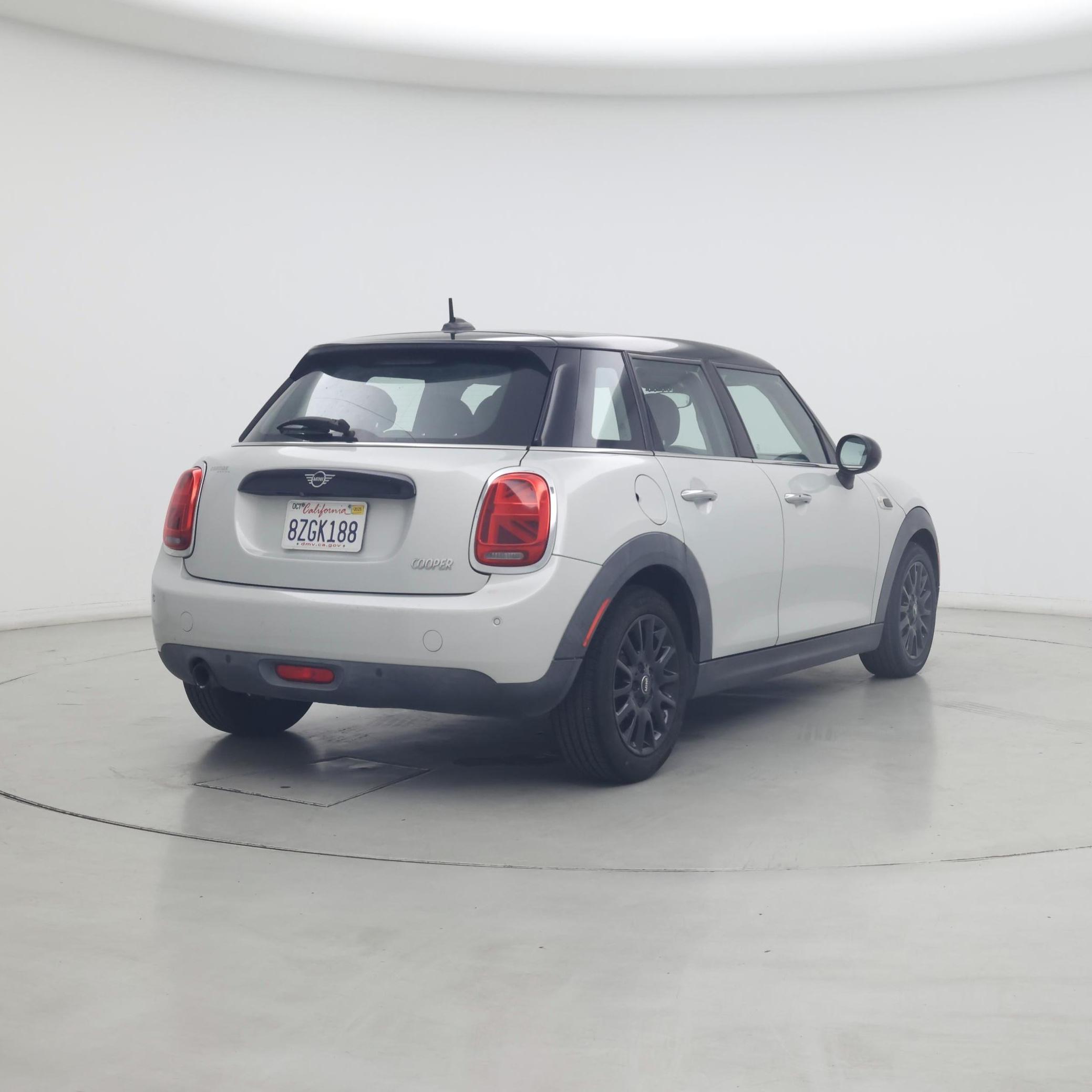 Thumbnail: 2019 MINI Cooper Hardtop - 8