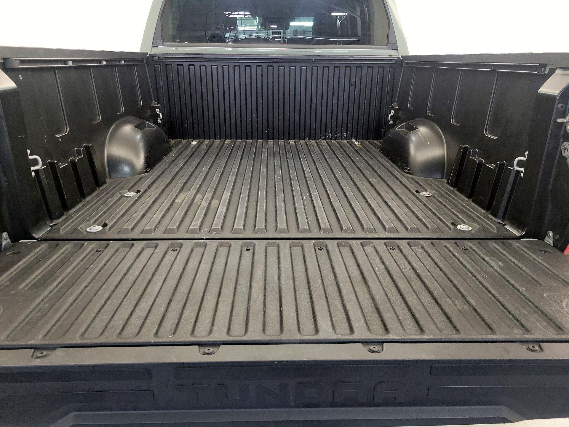 Thumbnail: 2022 Toyota Tundra - 20