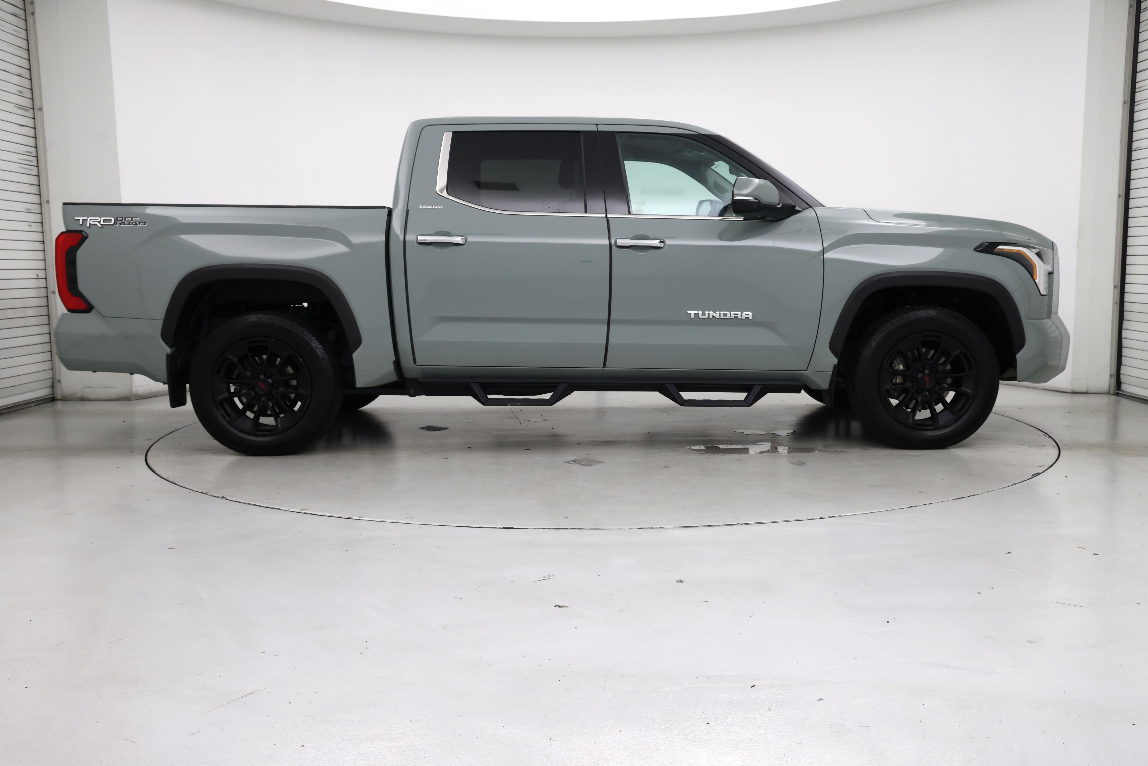 Thumbnail: 2022 Toyota Tundra - 7
