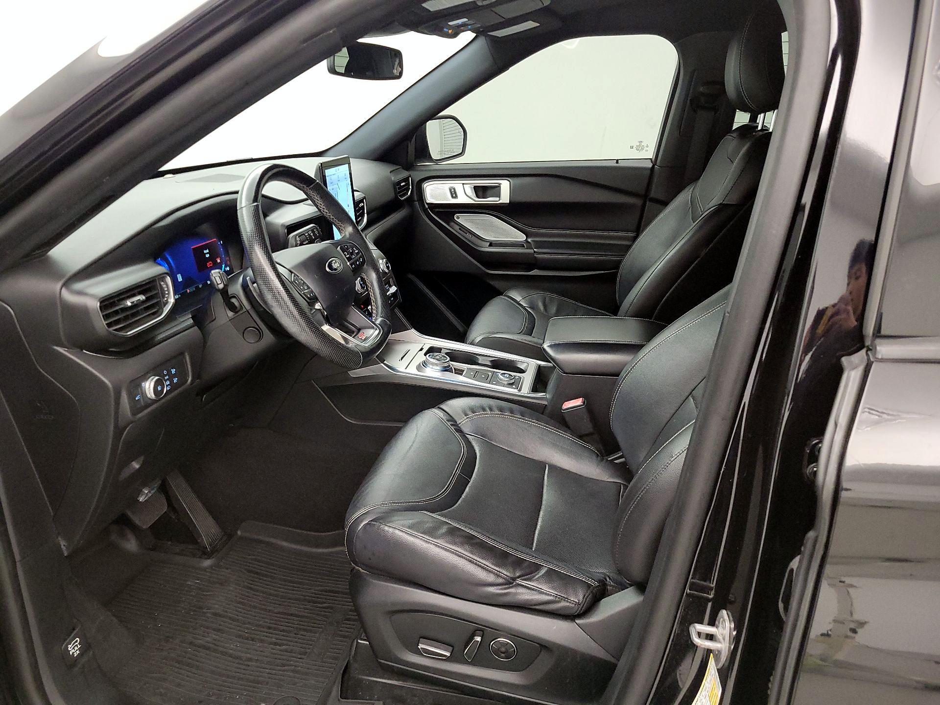 Thumbnail: 2020 Ford Explorer - 11