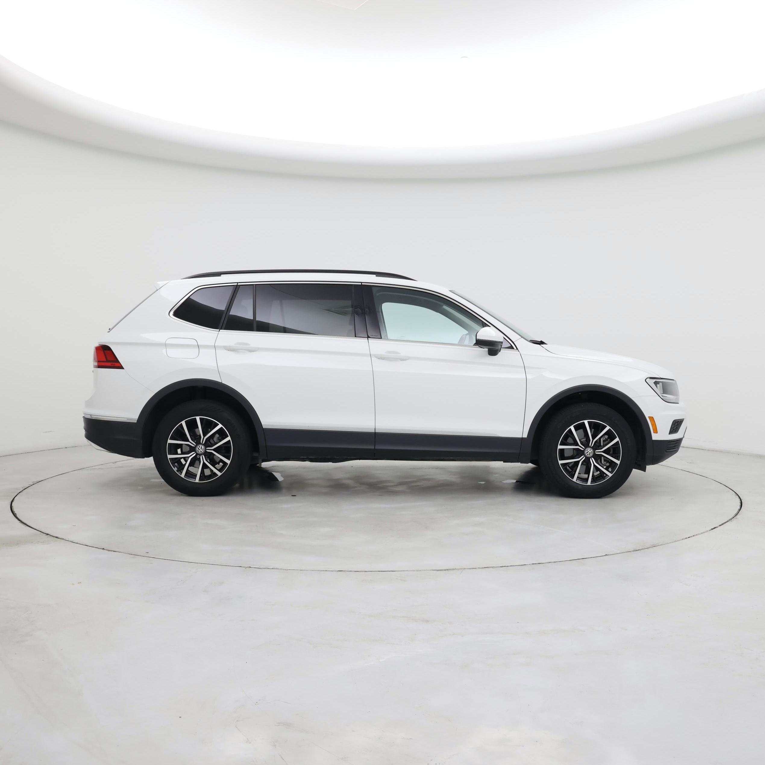 Thumbnail: 2021 Volkswagen Tiguan - 7