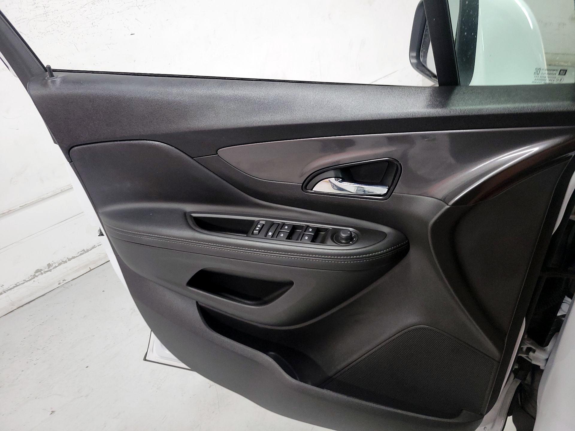 Thumbnail: 2021 Buick Encore - 12