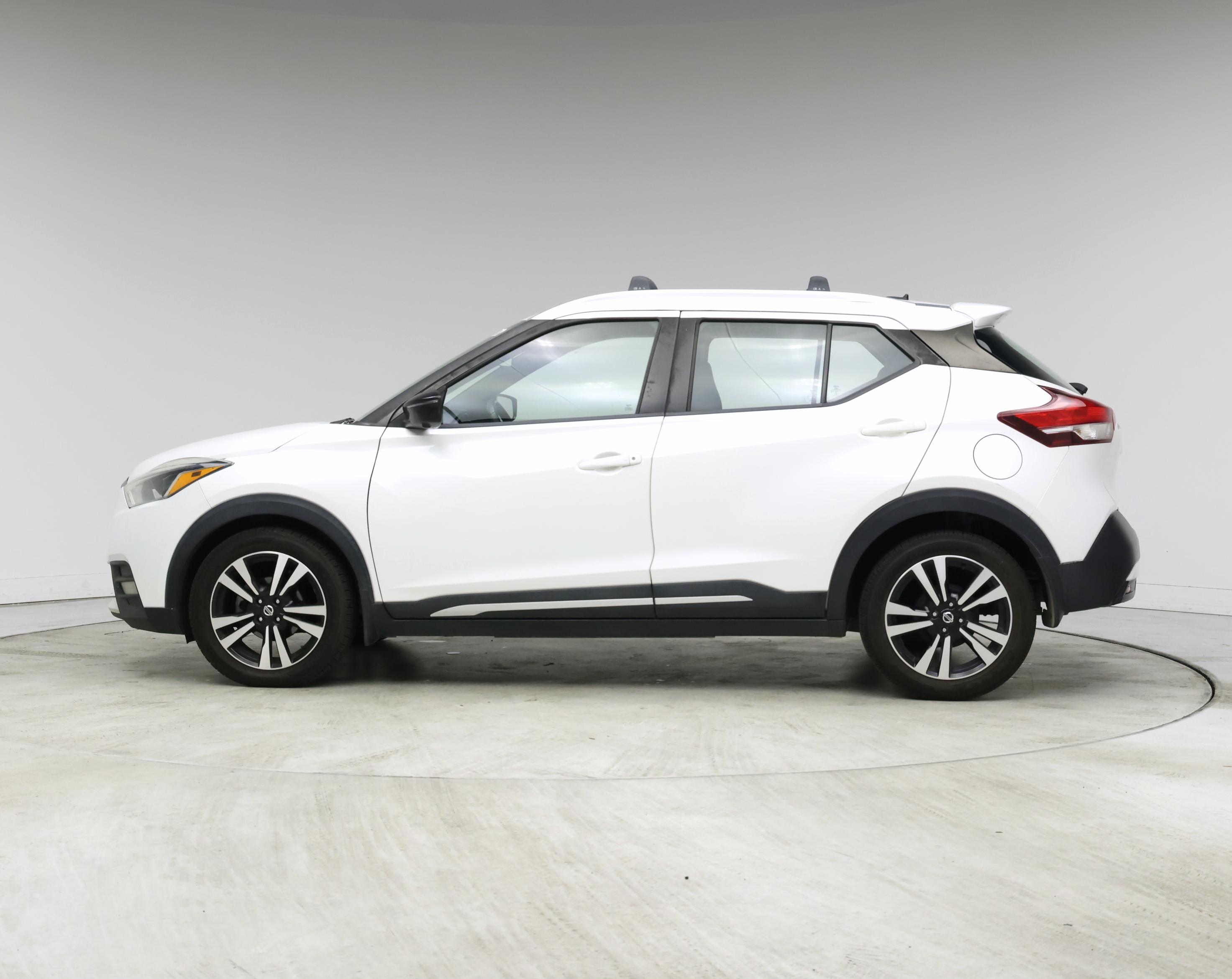 Thumbnail: 2019 Nissan Kicks - 3