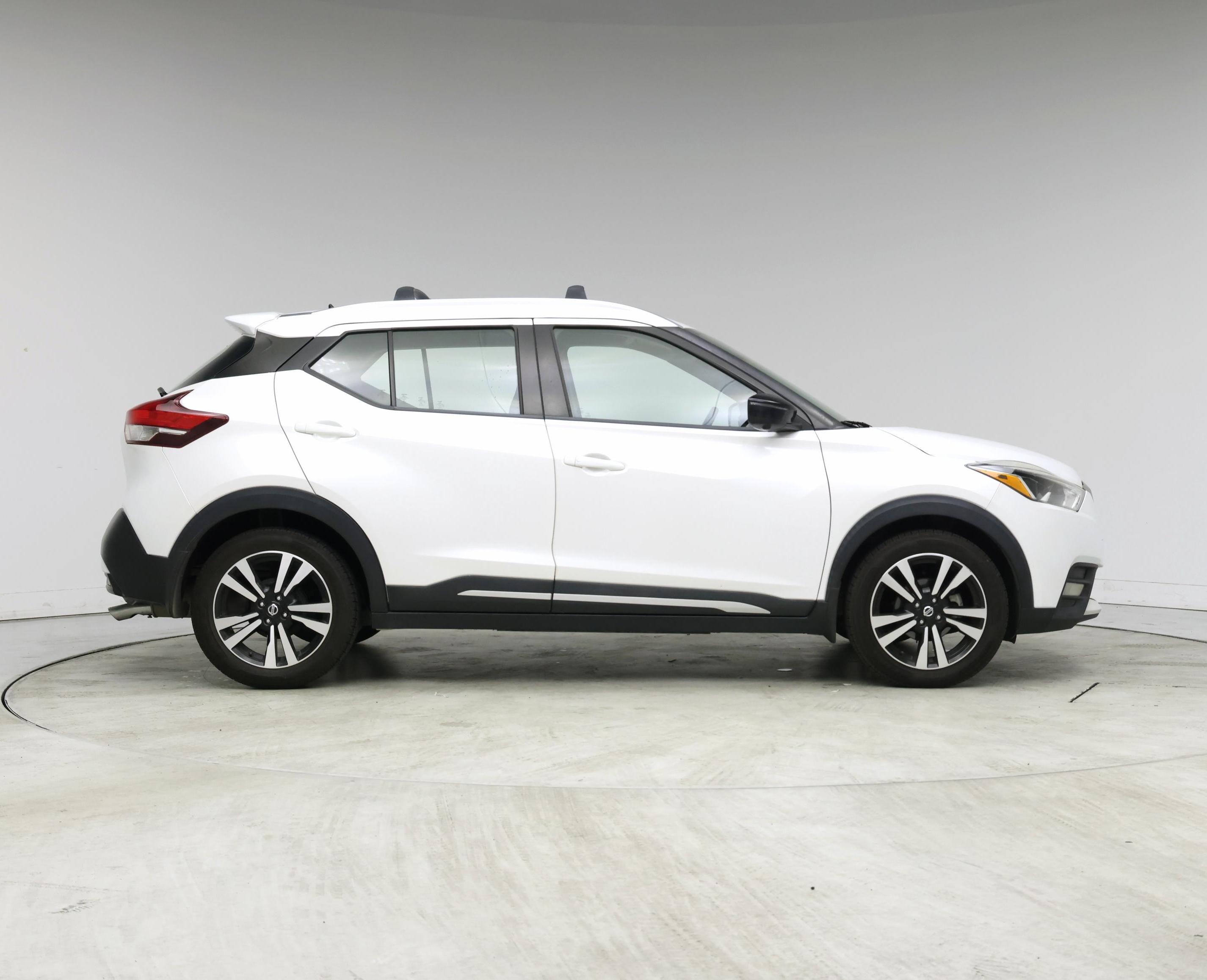 Thumbnail: 2019 Nissan Kicks - 7