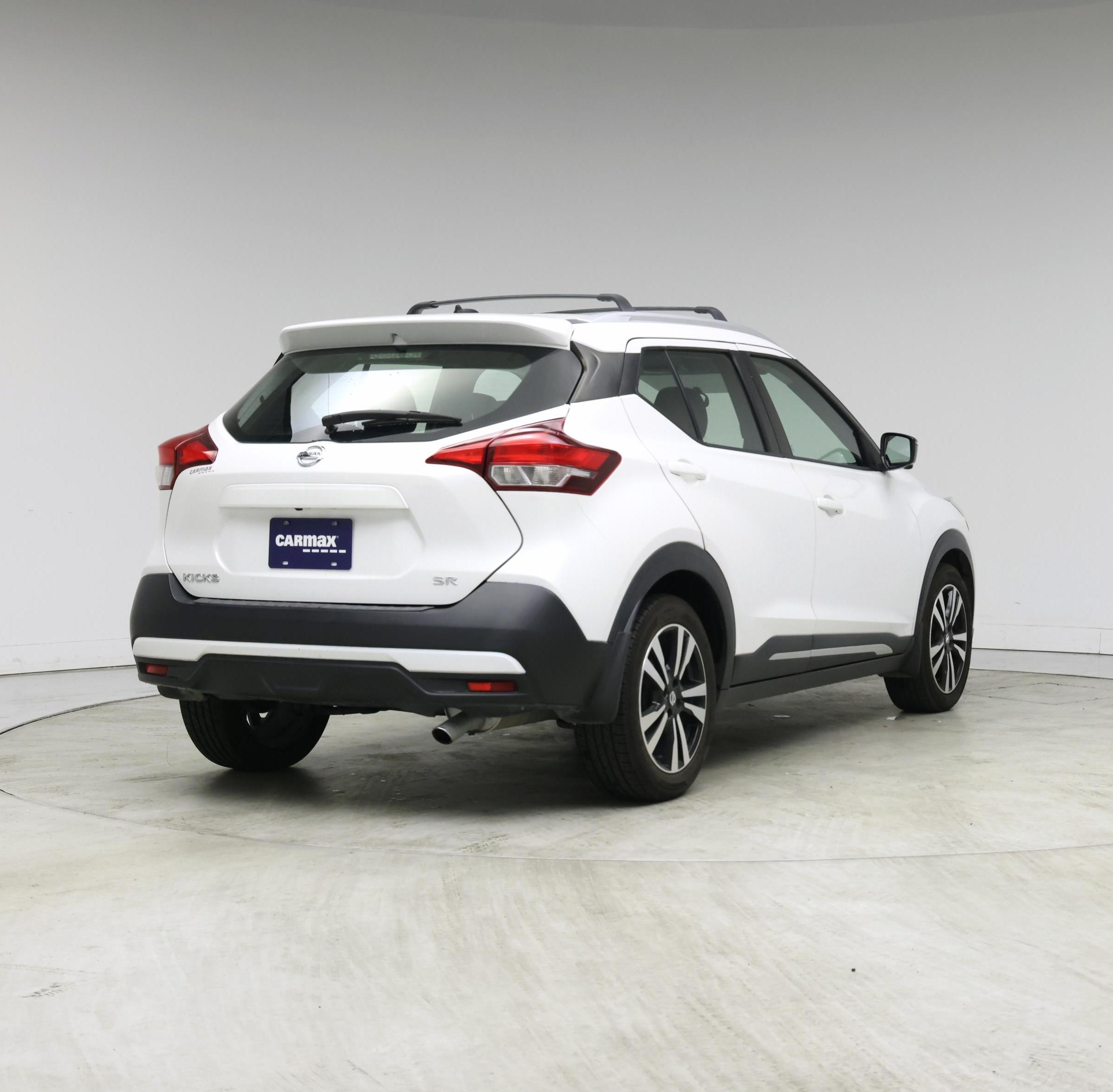 Thumbnail: 2019 Nissan Kicks - 8