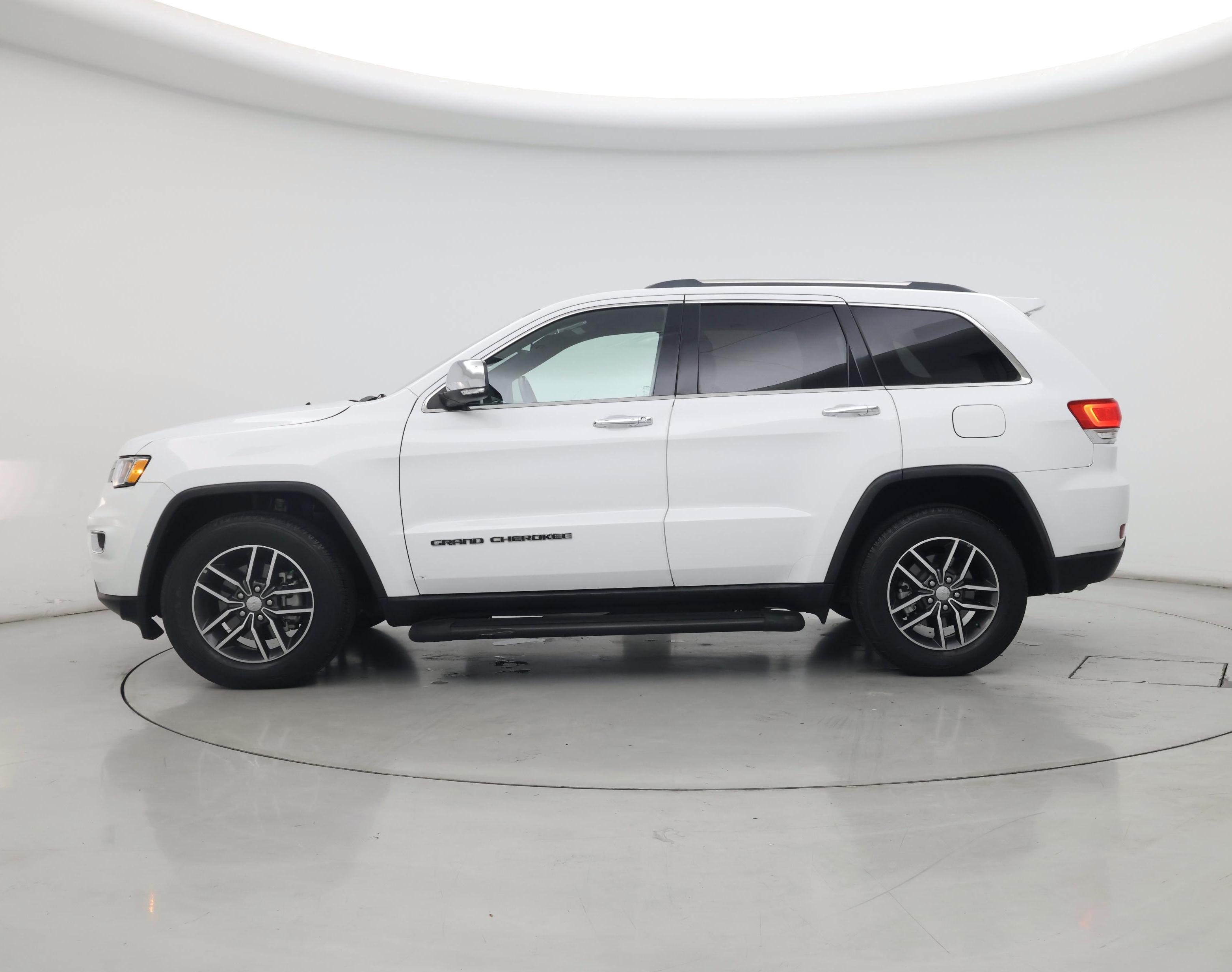 Thumbnail: 2018 Jeep Grand Cherokee - 3