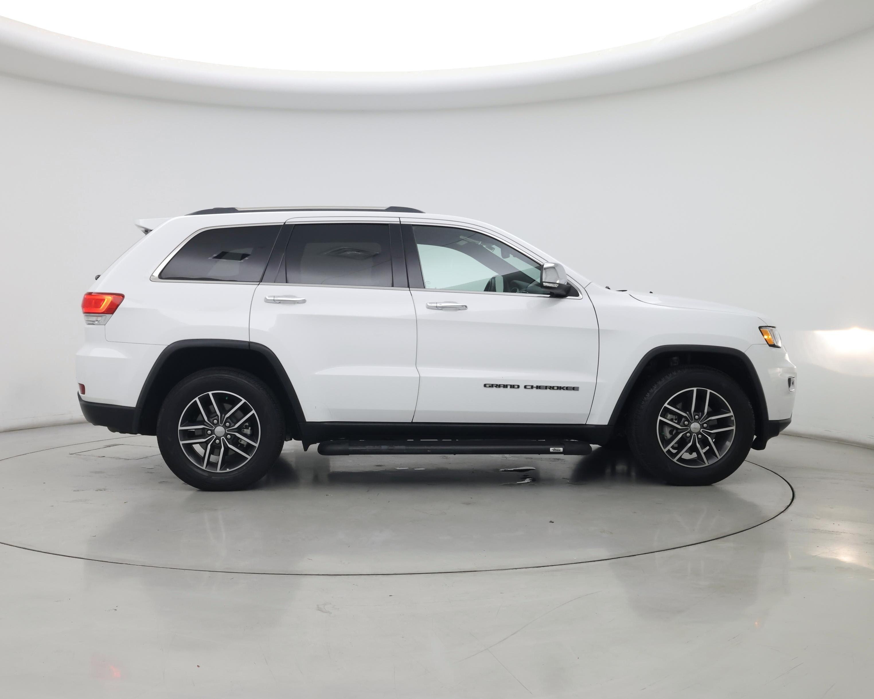 Thumbnail: 2018 Jeep Grand Cherokee - 7