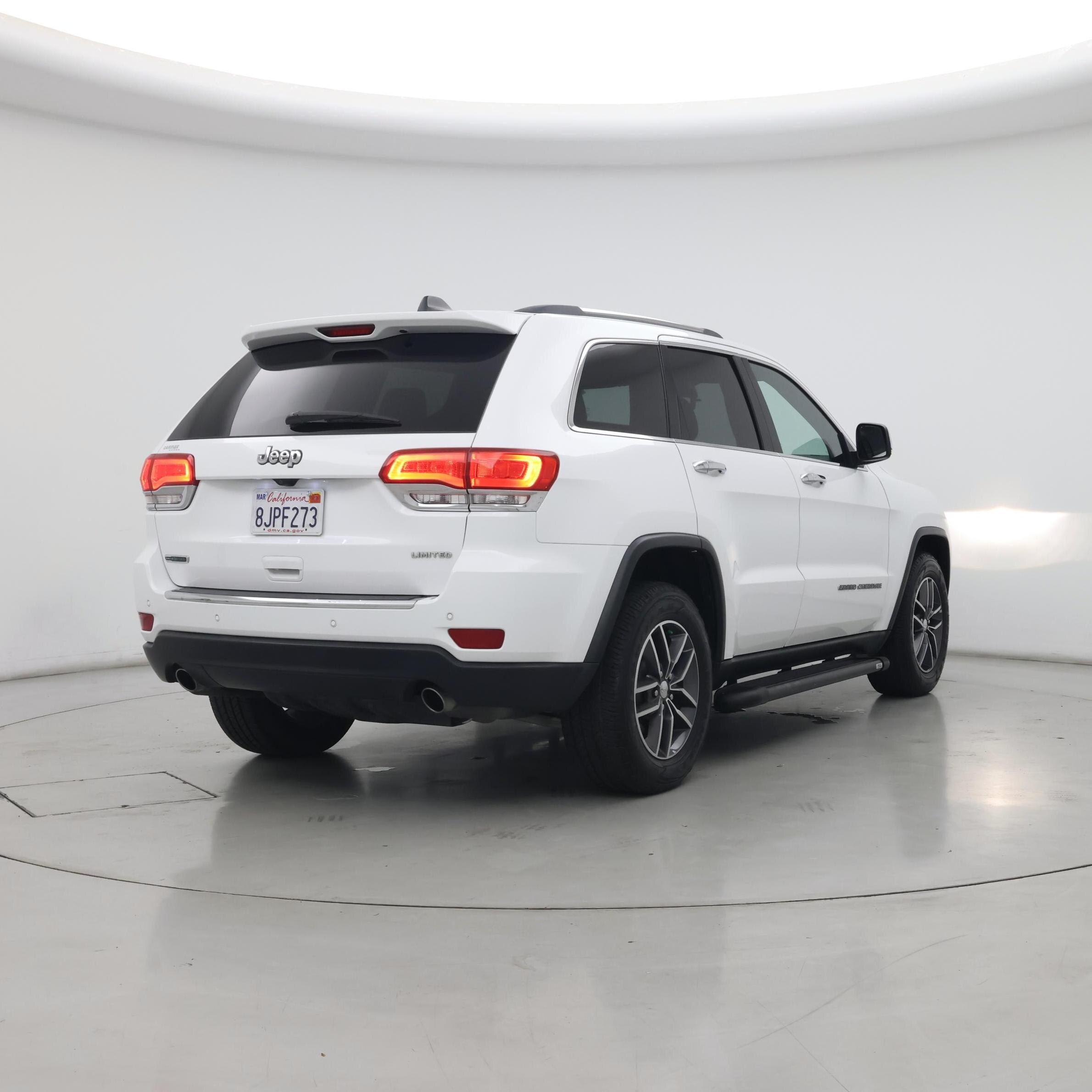 Thumbnail: 2018 Jeep Grand Cherokee - 8