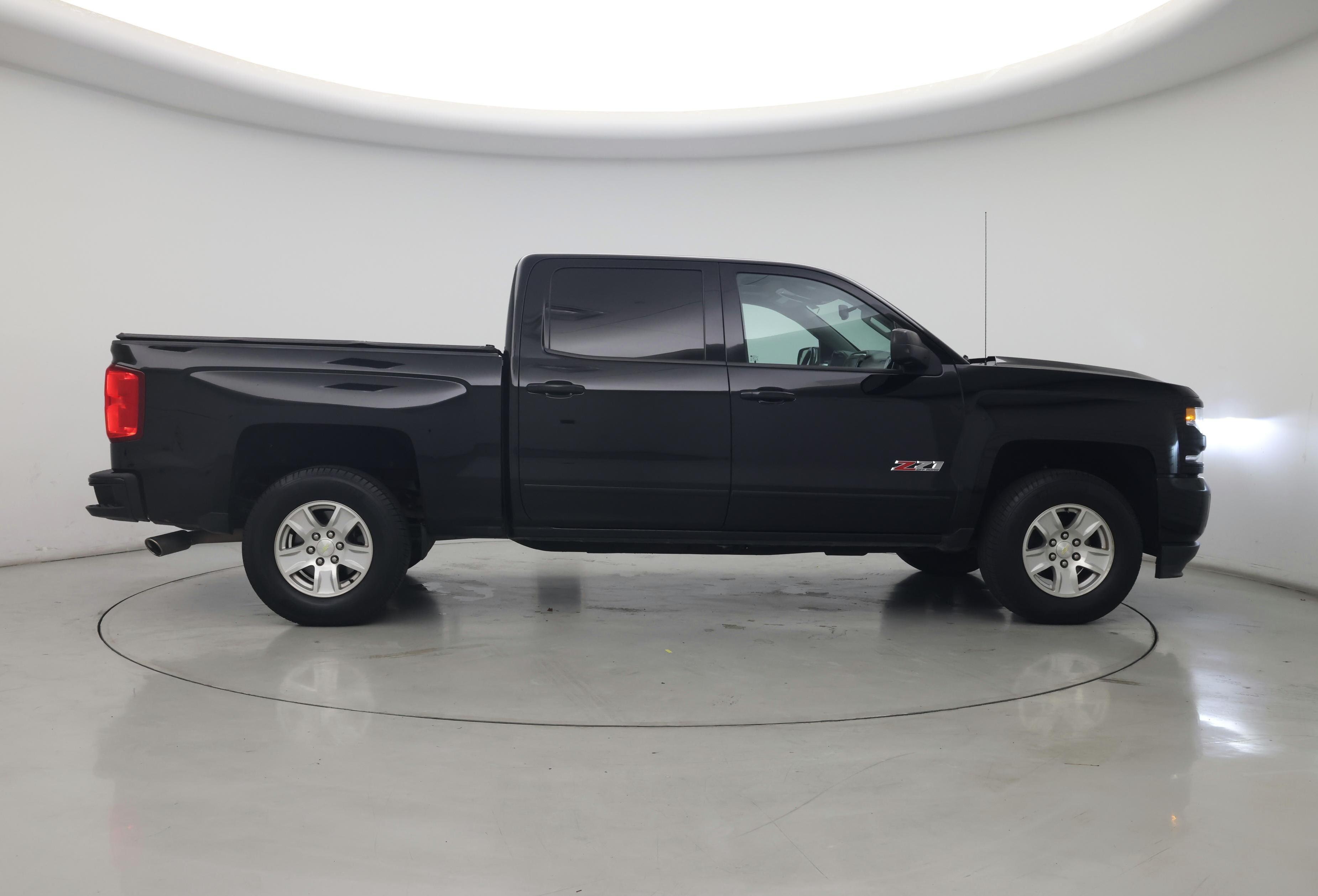 Thumbnail: 2017 Chevrolet Silverado 1500 - 7