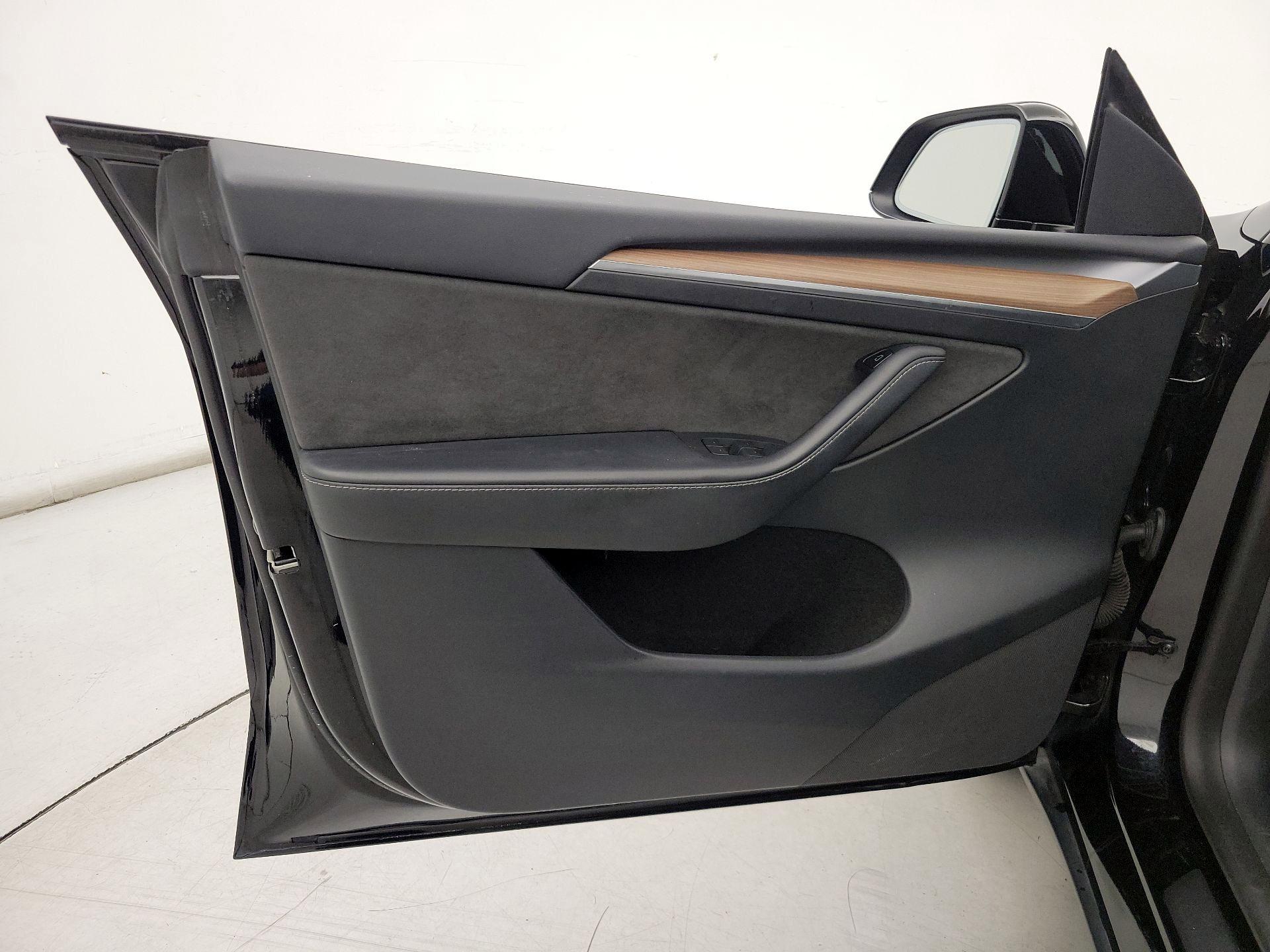 Thumbnail: 2023 Tesla Model Y - 12