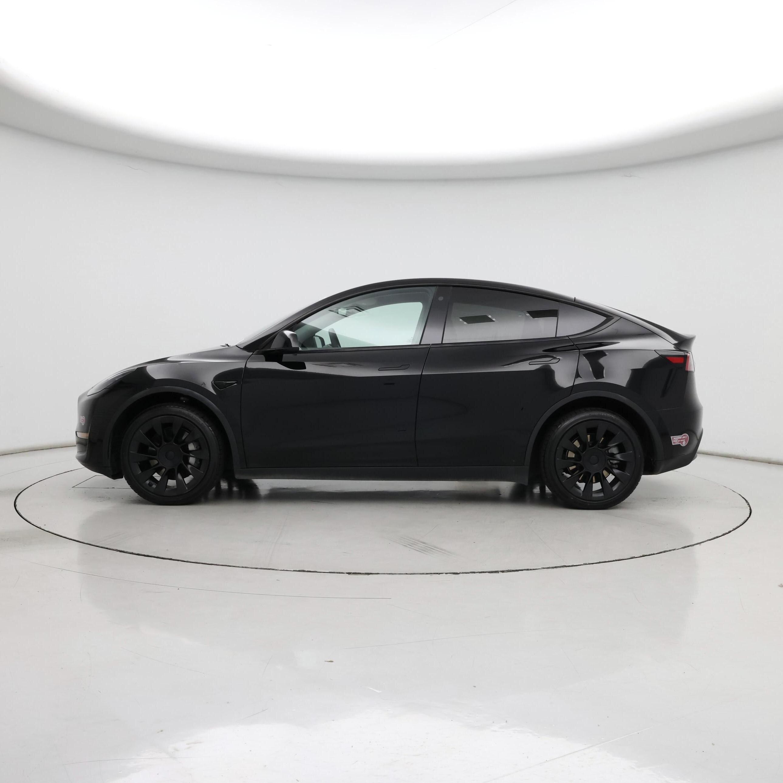 Thumbnail: 2023 Tesla Model Y - 3