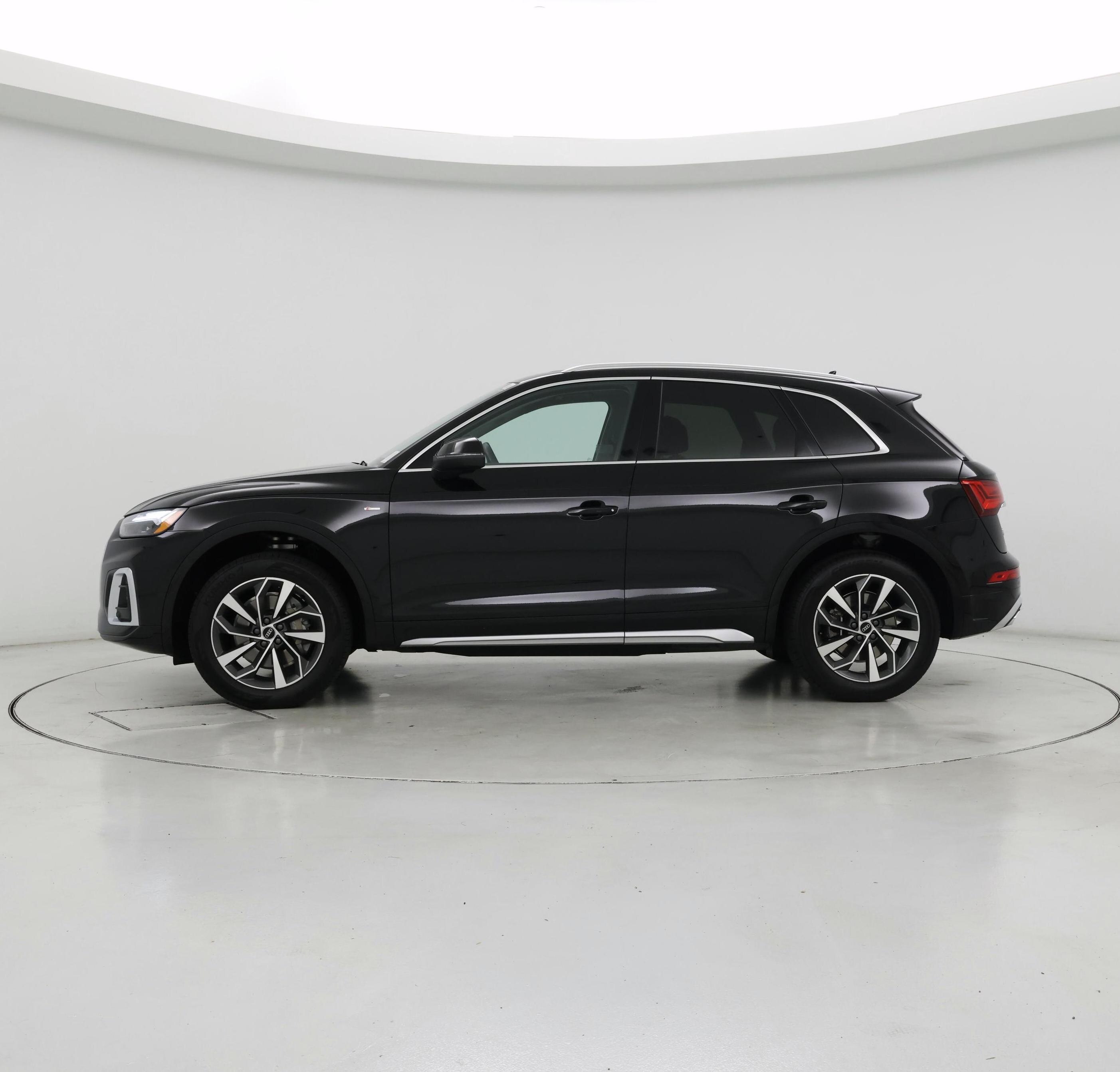 Thumbnail: 2022 Audi Q5 - 3