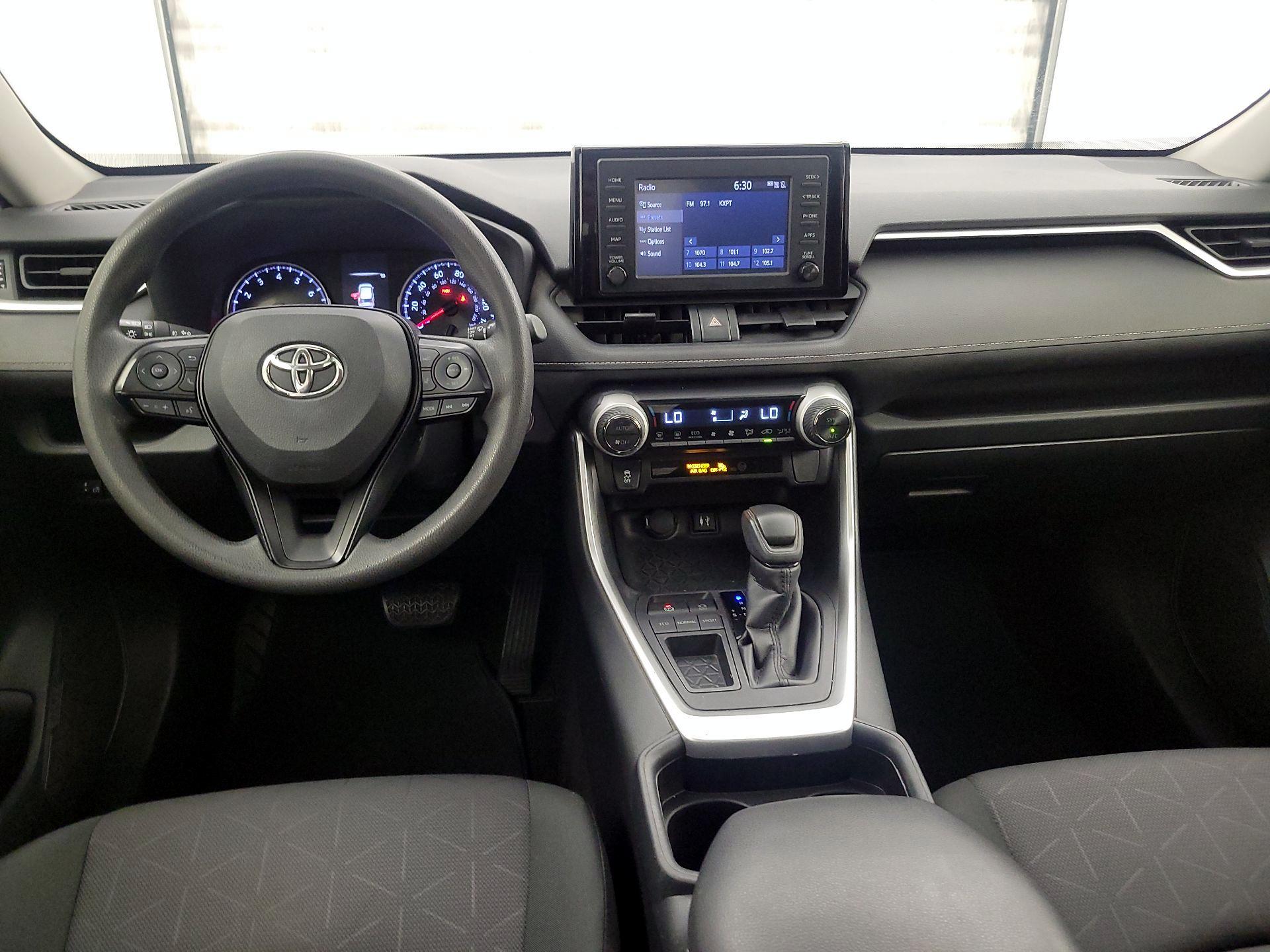 Thumbnail: 2019 Toyota RAV4 - 9