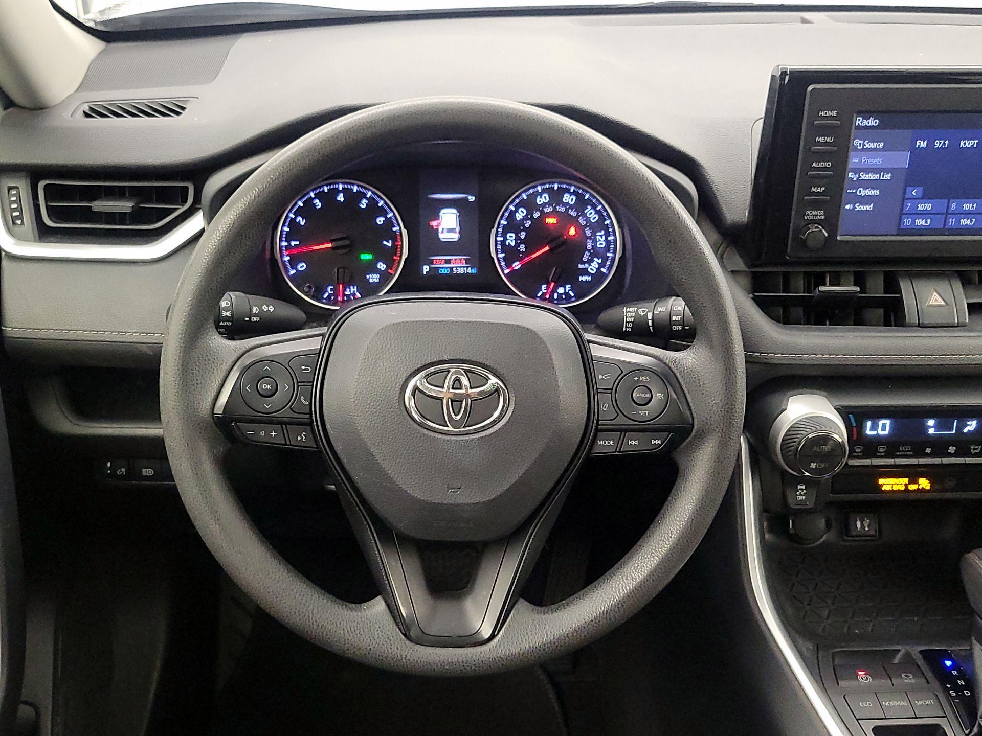 Thumbnail: 2019 Toyota RAV4 - 10