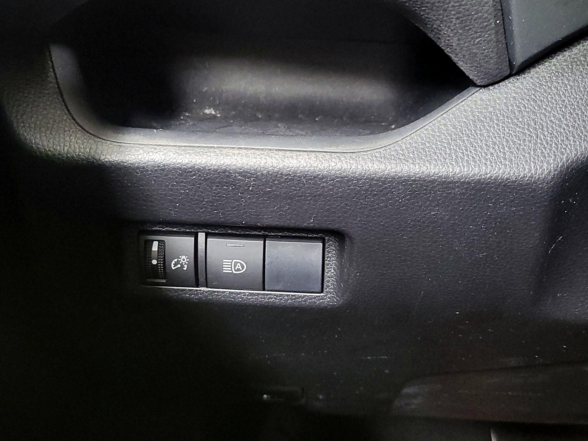 Thumbnail: 2019 Toyota RAV4 - 13