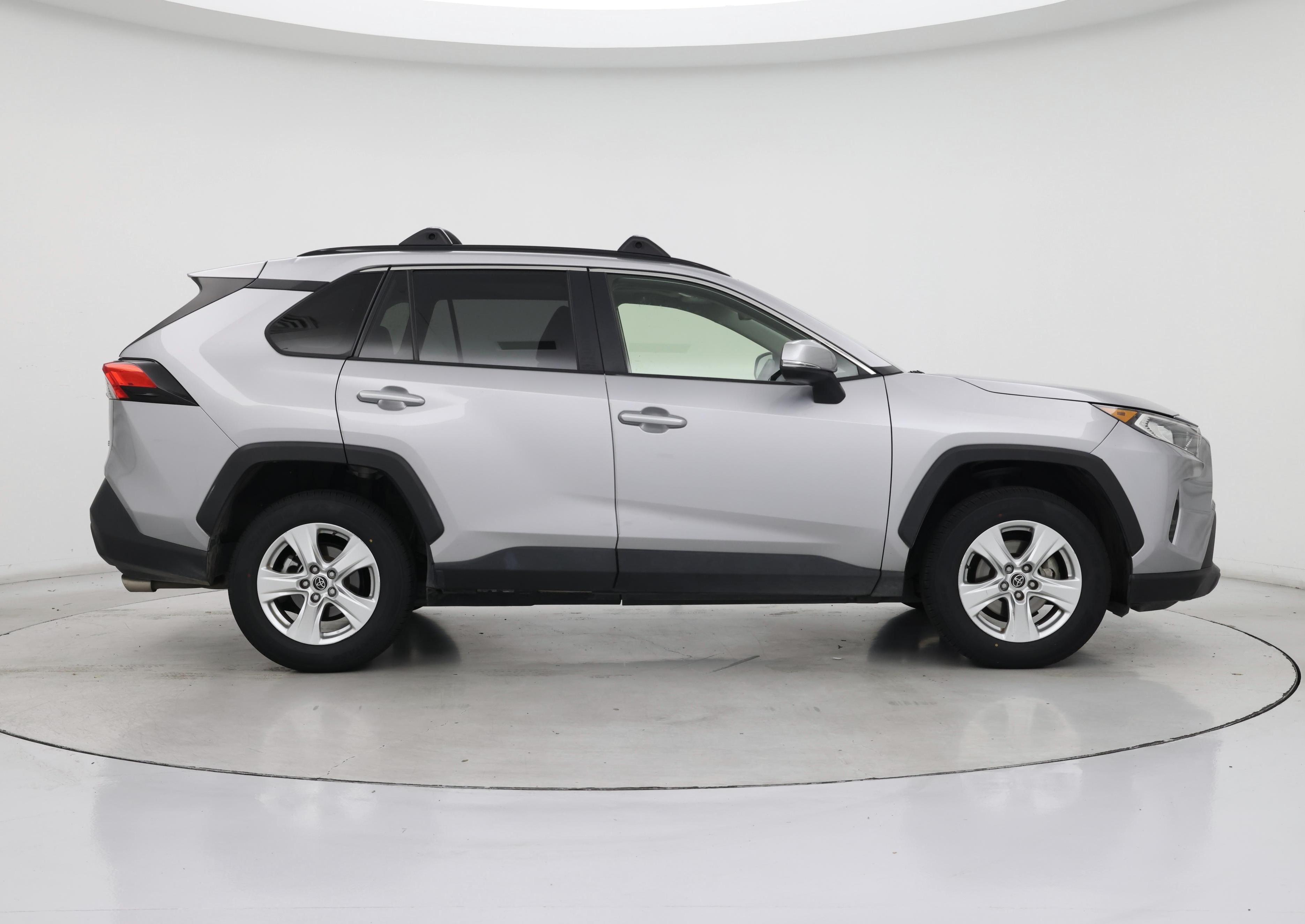 Thumbnail: 2019 Toyota RAV4 - 7