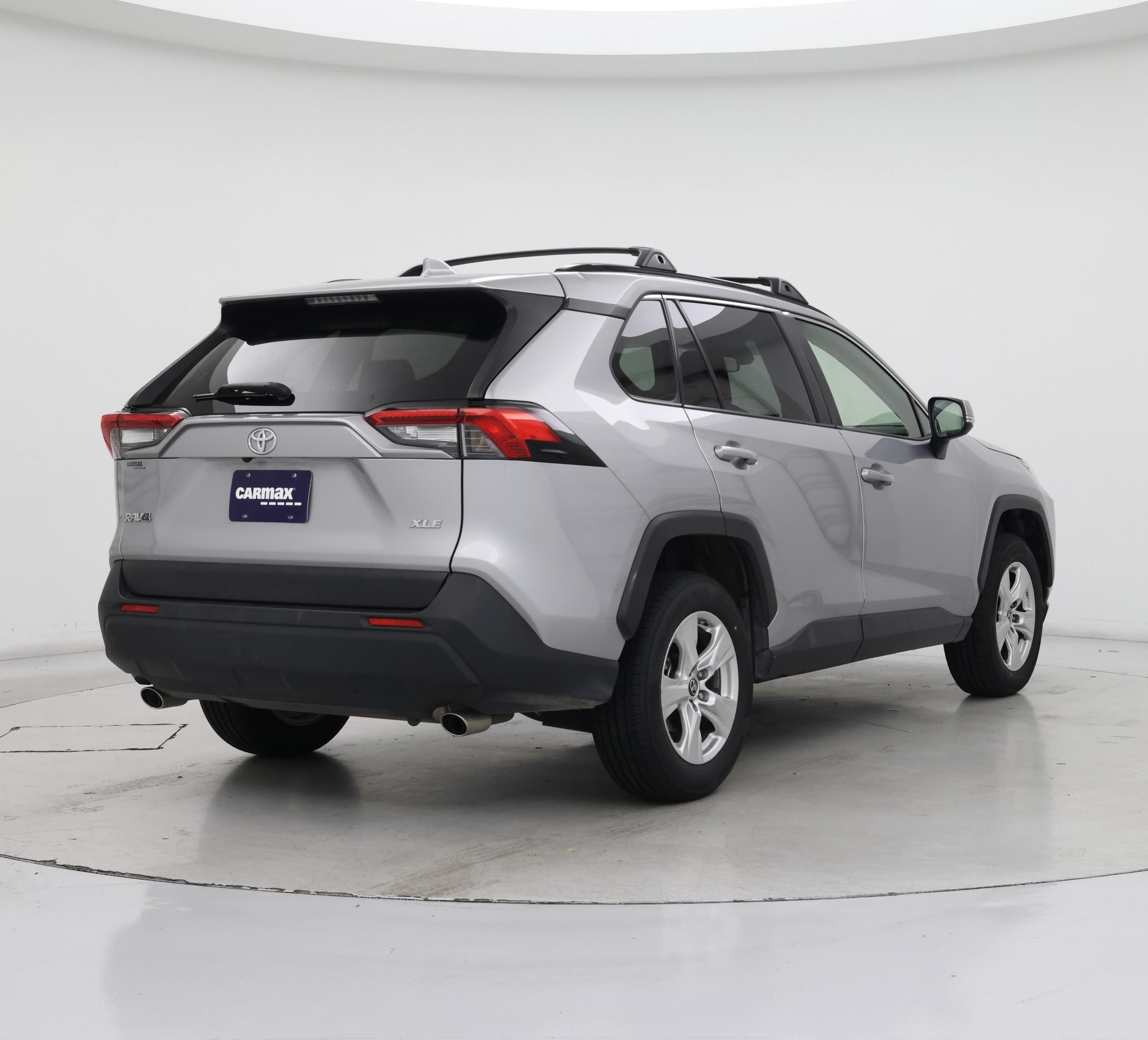 Thumbnail: 2019 Toyota RAV4 - 8
