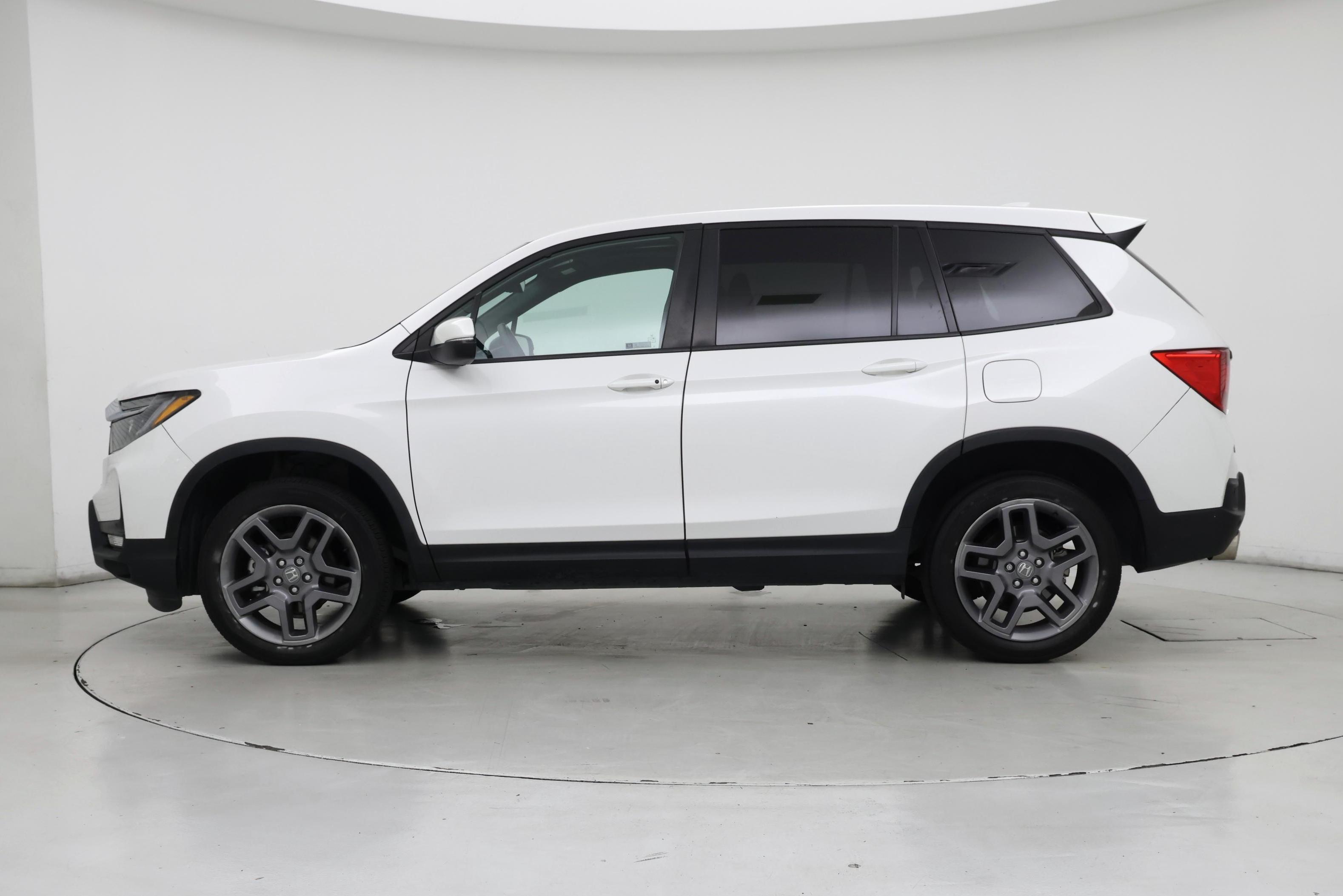 Thumbnail: 2023 Honda Passport - 3