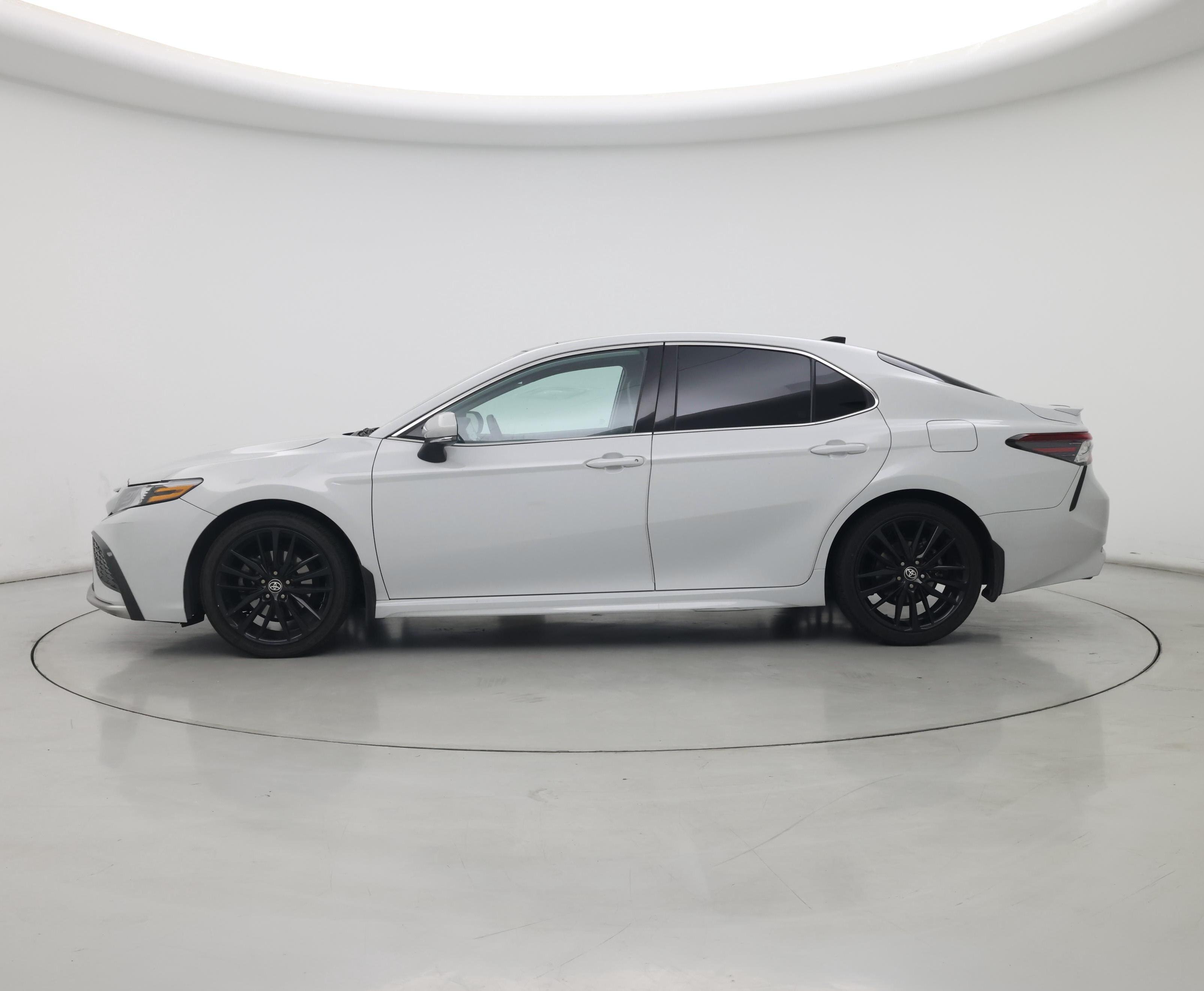 Thumbnail: 2022 Toyota Camry - 3