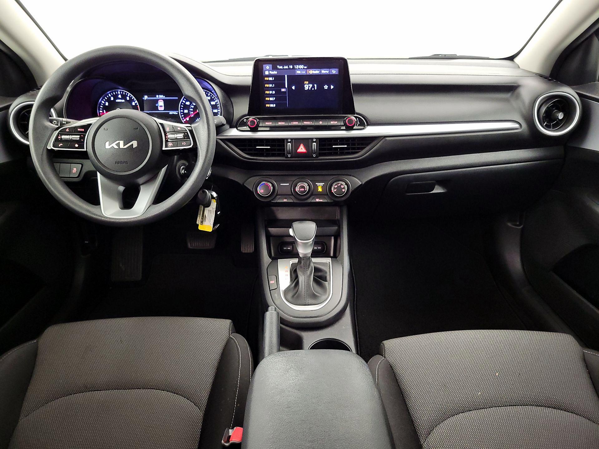 Thumbnail: 2023 Kia Forte - 9